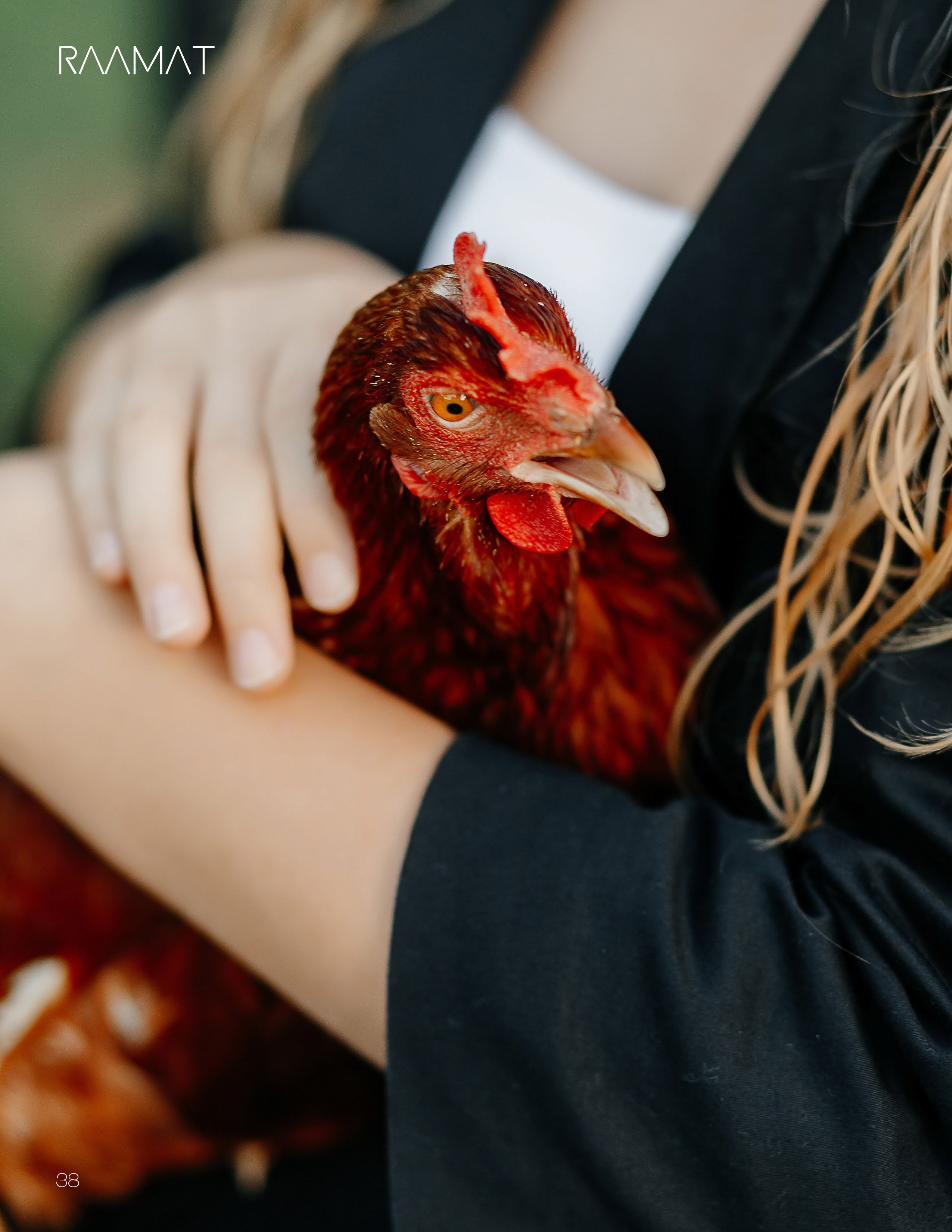 Подростковая фотосессия с  живой курочкой. Фотограф в Подольске — Мария Бучнева