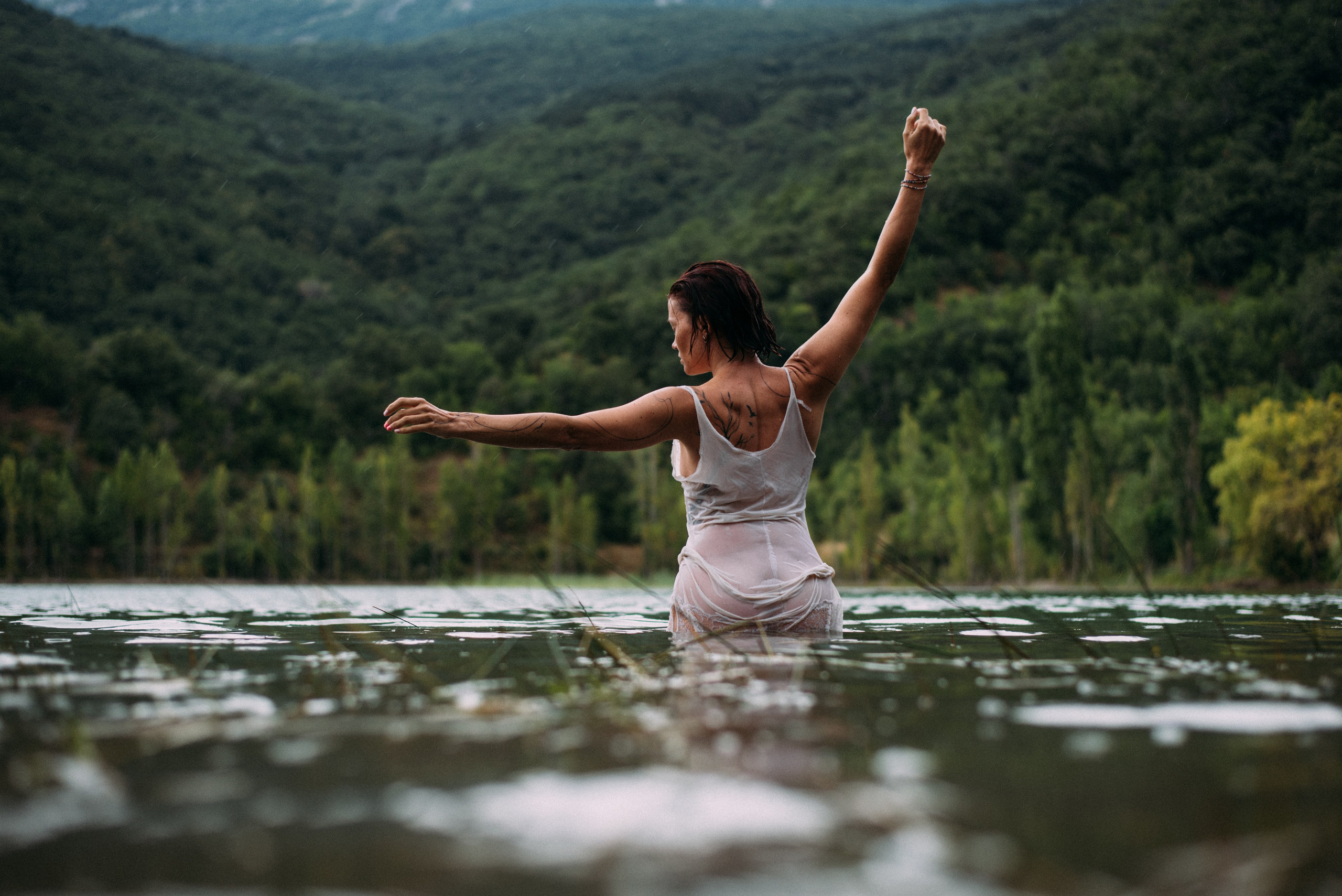 Женский портрет на природе