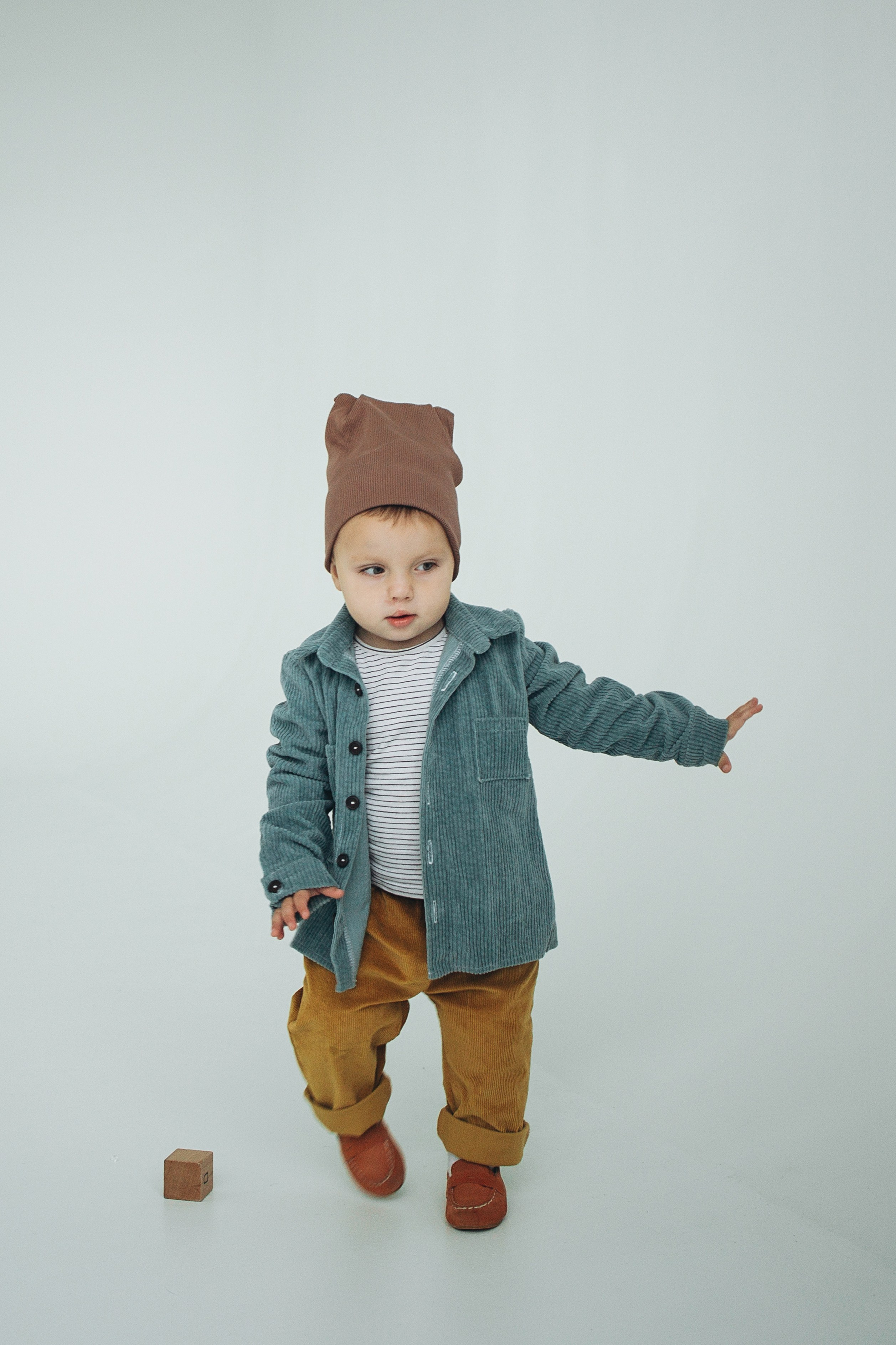 Съемка для детского бренда одежды в студии. Семейный фотограф в Москве Марина Петра