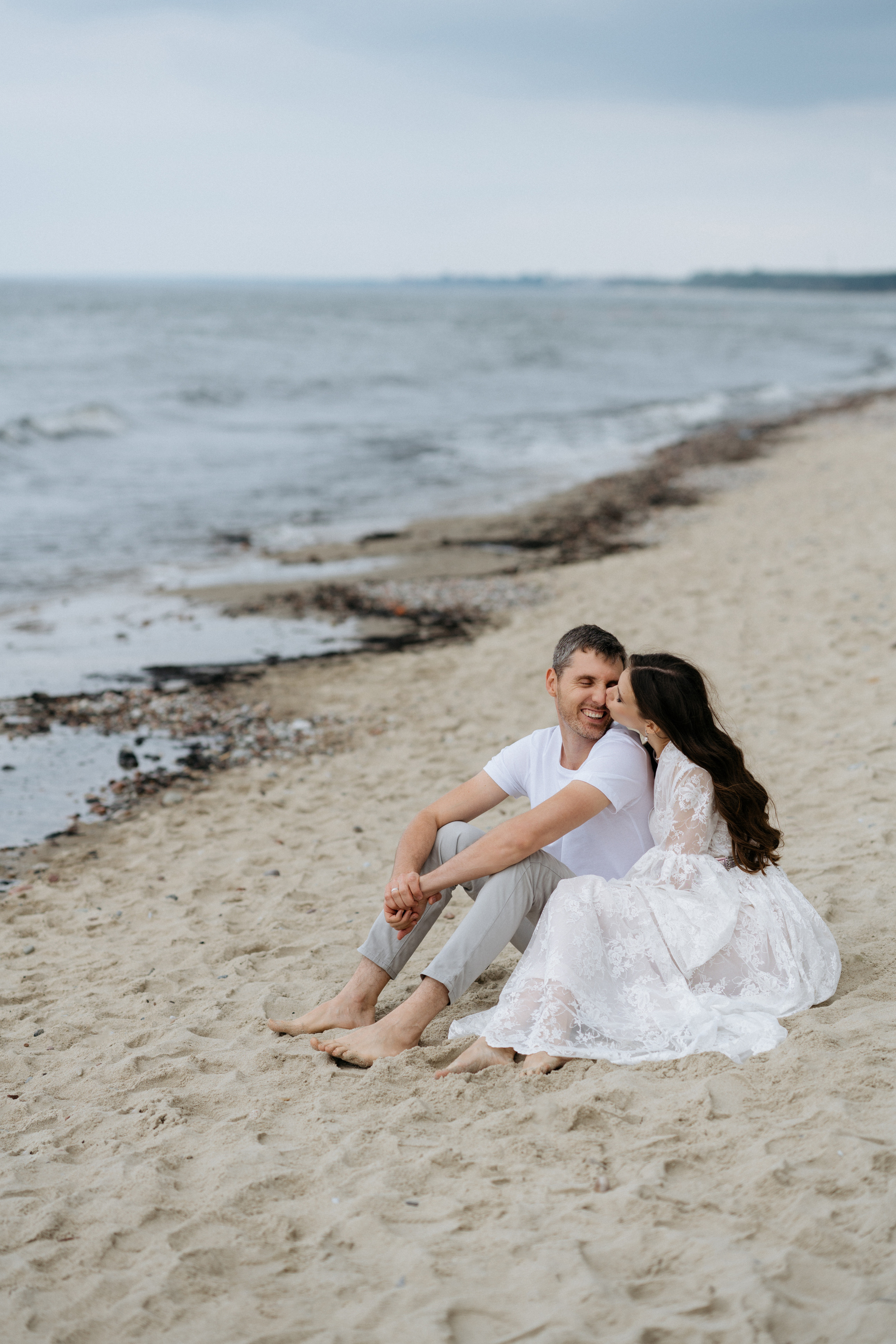 Фотографии на берегу моря в сосновом бору в ожидании. Свадебный и семейный фотограф в Калининграде Анастасия Гриценко