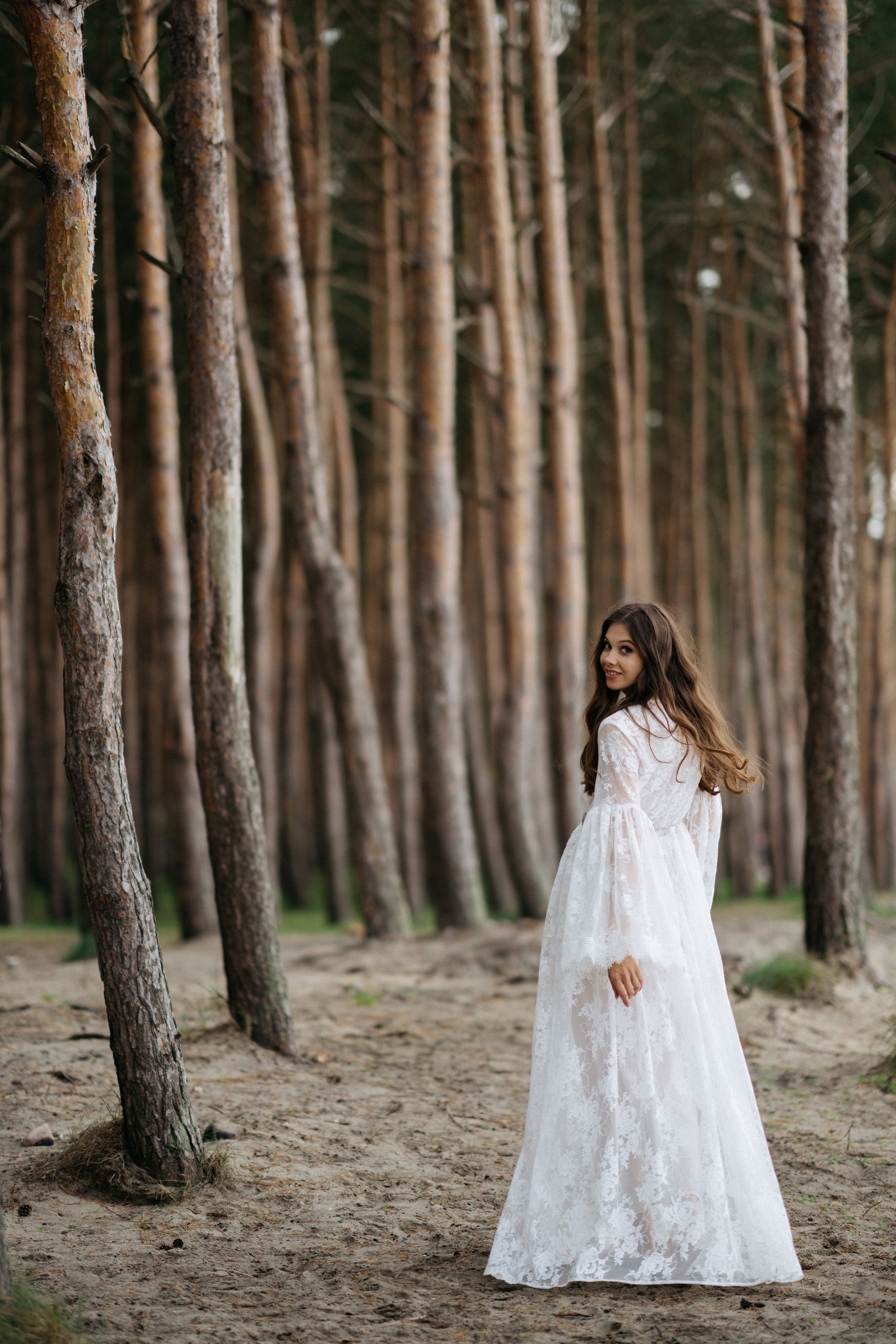 Фотографии на берегу моря в сосновом бору в ожидании. Свадебный и семейный фотограф в Калининграде Анастасия Гриценко