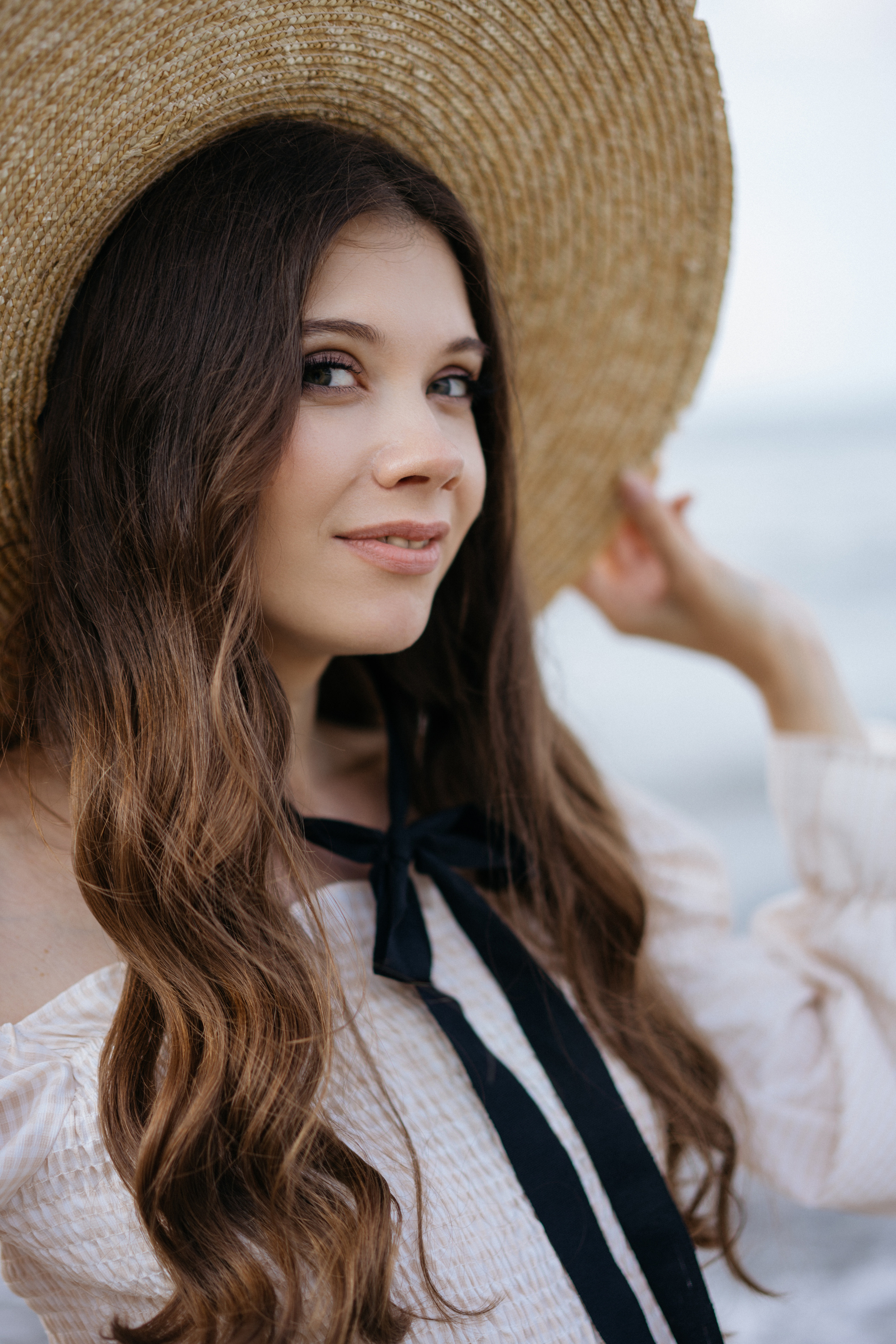 Фотографии на берегу моря в сосновом бору в ожидании. Свадебный и семейный фотограф в Калининграде Анастасия Гриценко