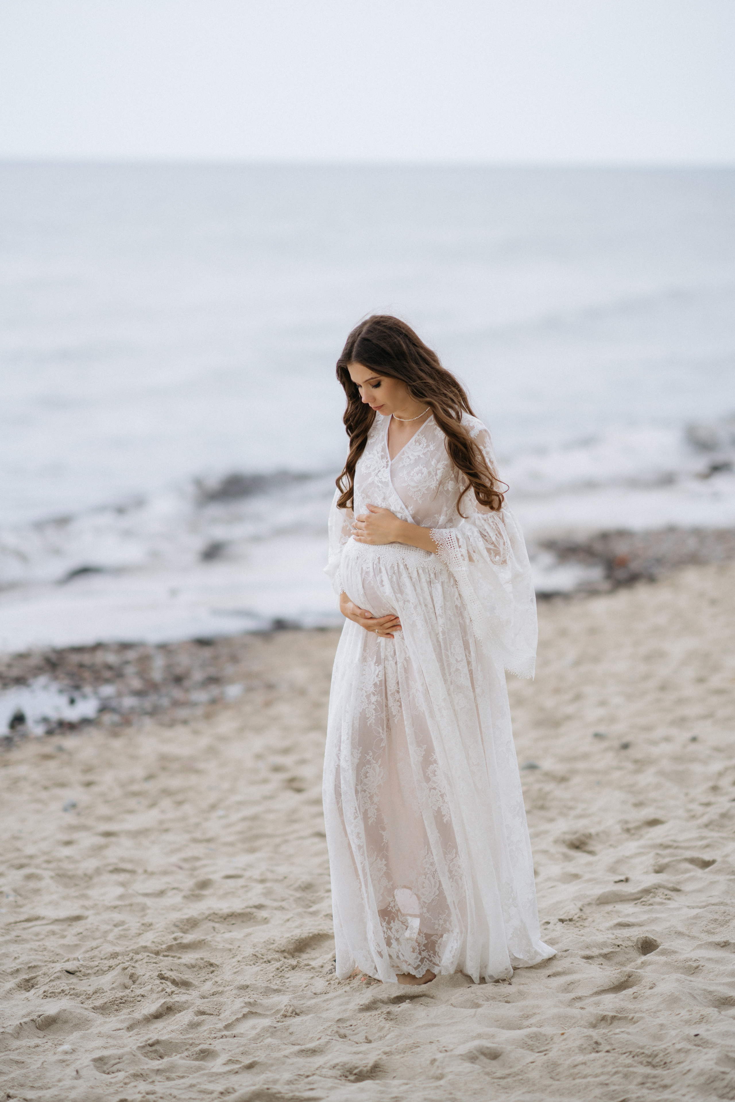 Фотографии на берегу моря в сосновом бору в ожидании. Свадебный и семейный фотограф в Калининграде Анастасия Гриценко