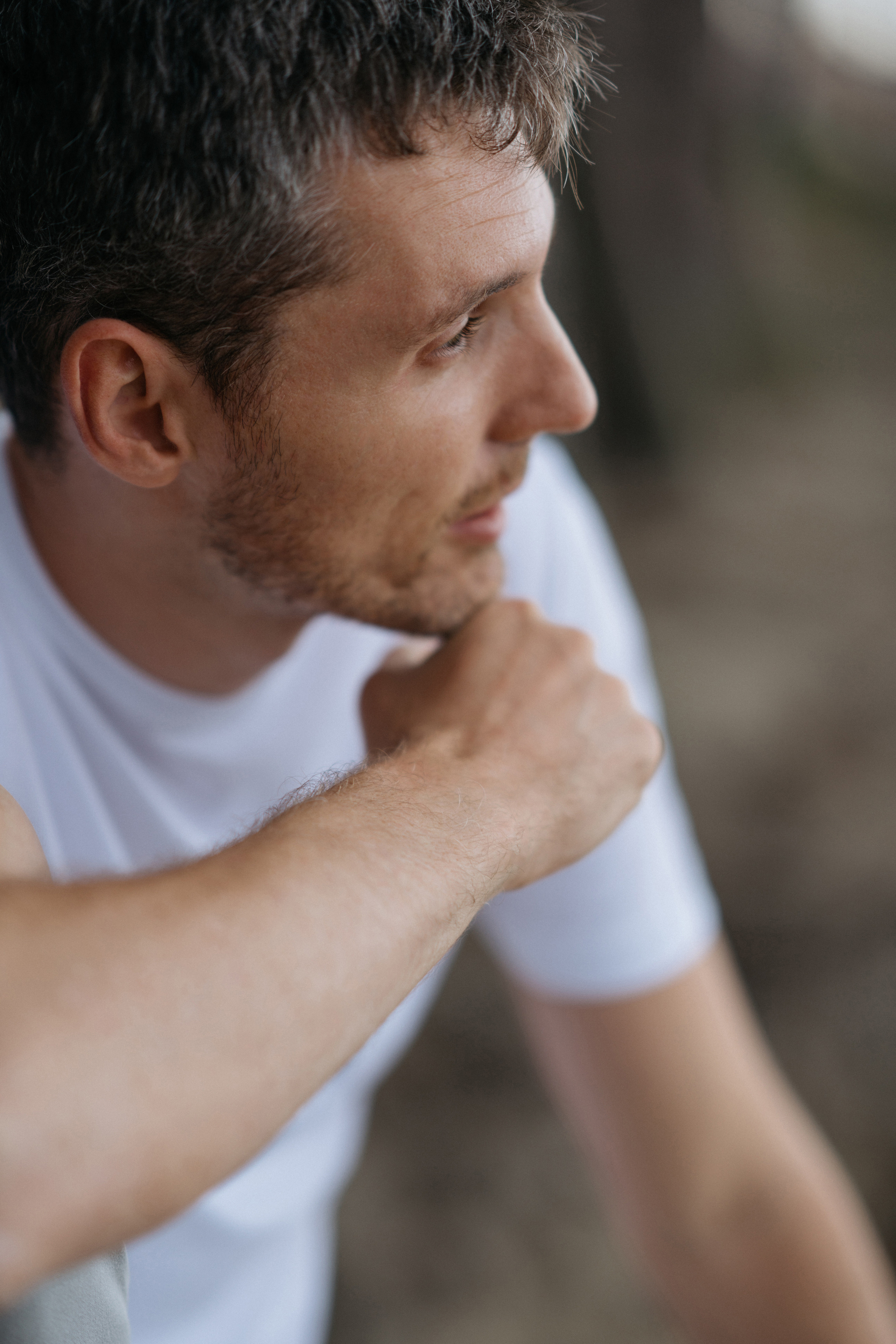 Фотографии на берегу моря в сосновом бору в ожидании. Свадебный и семейный фотограф в Калининграде Анастасия Гриценко