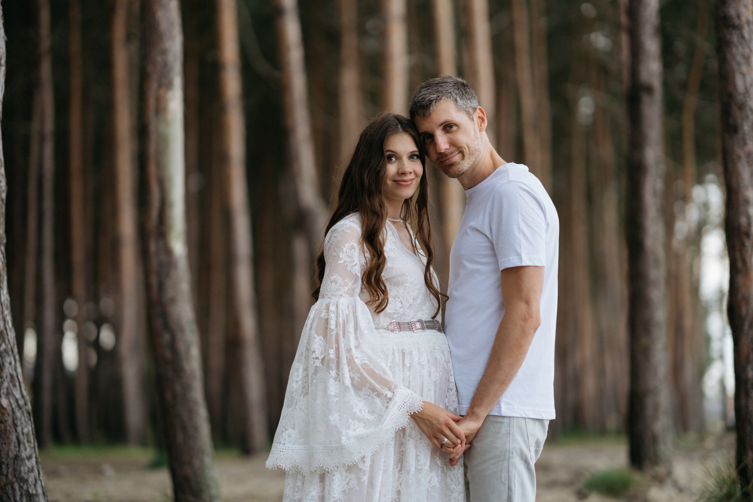 Фотографии на берегу моря в сосновом бору в ожидании. Свадебный и семейный фотограф в Калининграде Анастасия Гриценко