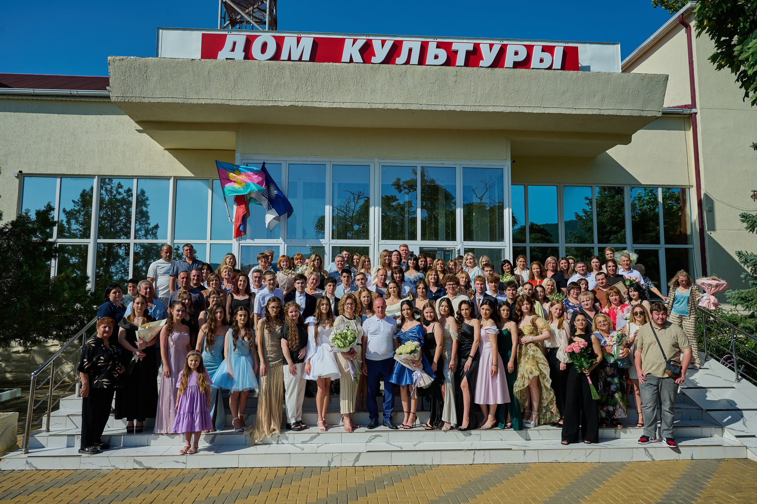 Вручение 11 классы. Жизнь курорта Кабардинка в фотографиях