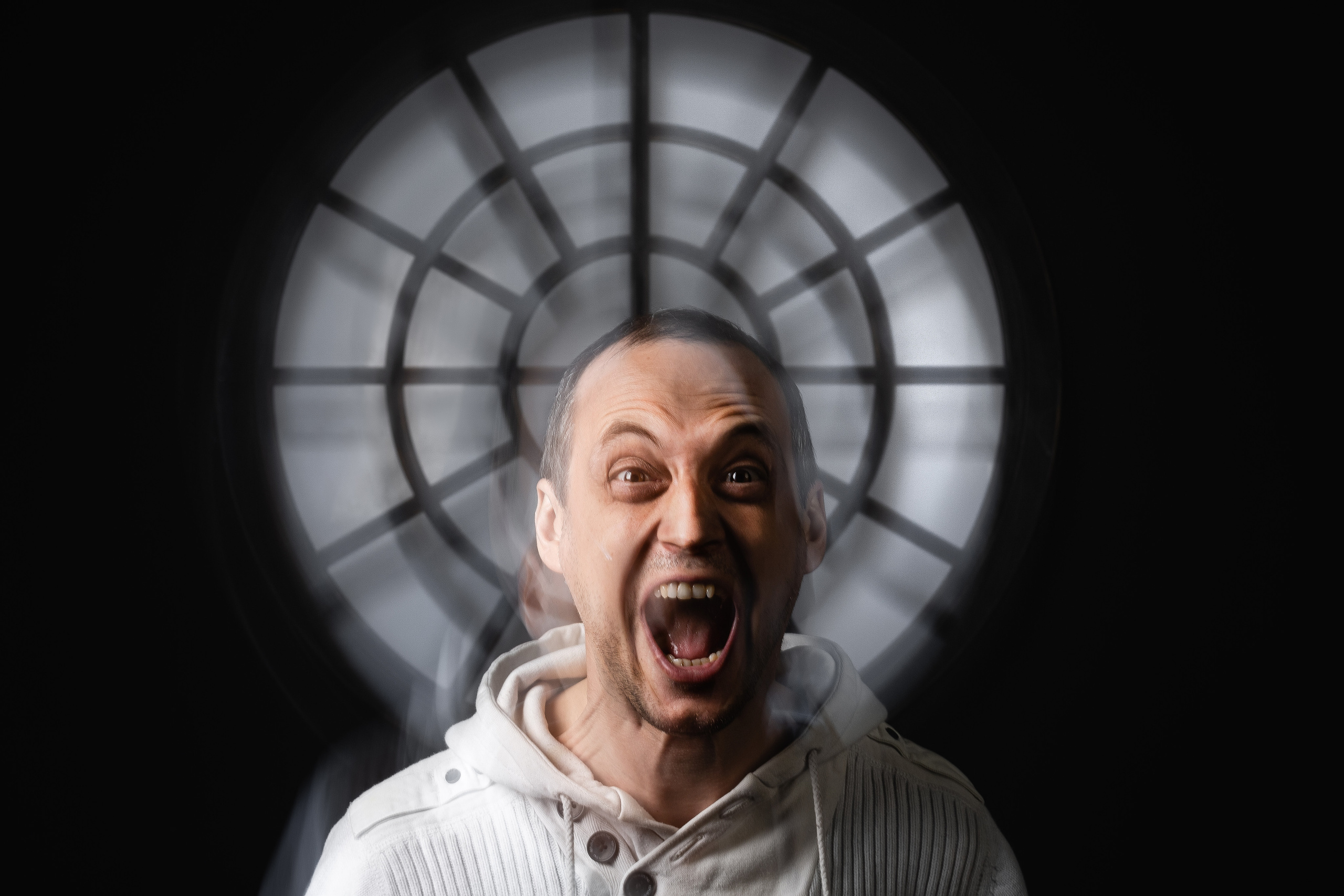 2022. Социофобушек, фотографирует социофобушков. Фотограф в Санкт-Петербурге