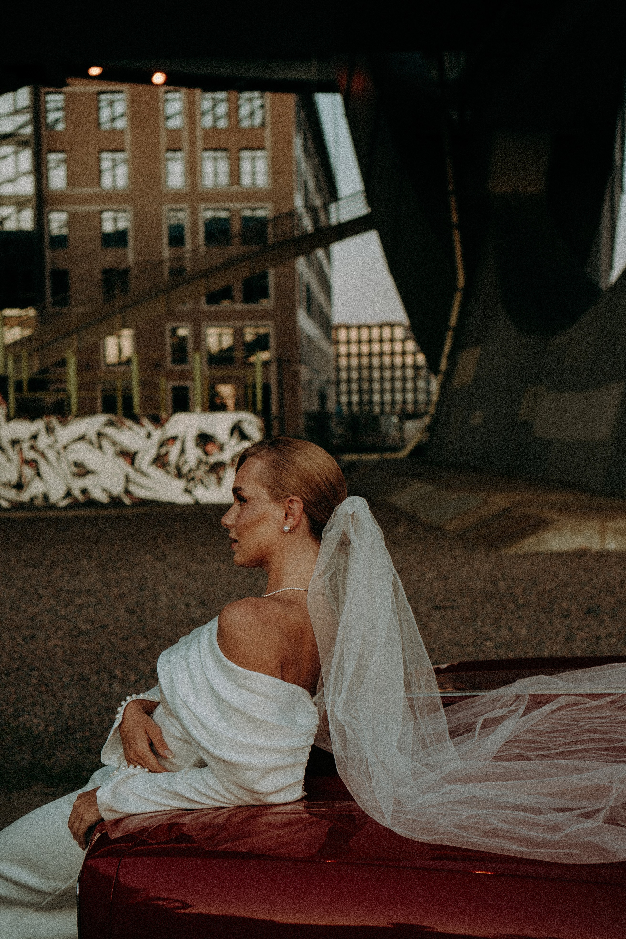 СВАДЕБНАЯ СЬЕМКА ВОЗЛЕ МСОТА БЕТАНКУРА НА КАБРИОЛЕТЕ. Профессиональный фотограф, Санкт-Петербург — Виктория Богомолова