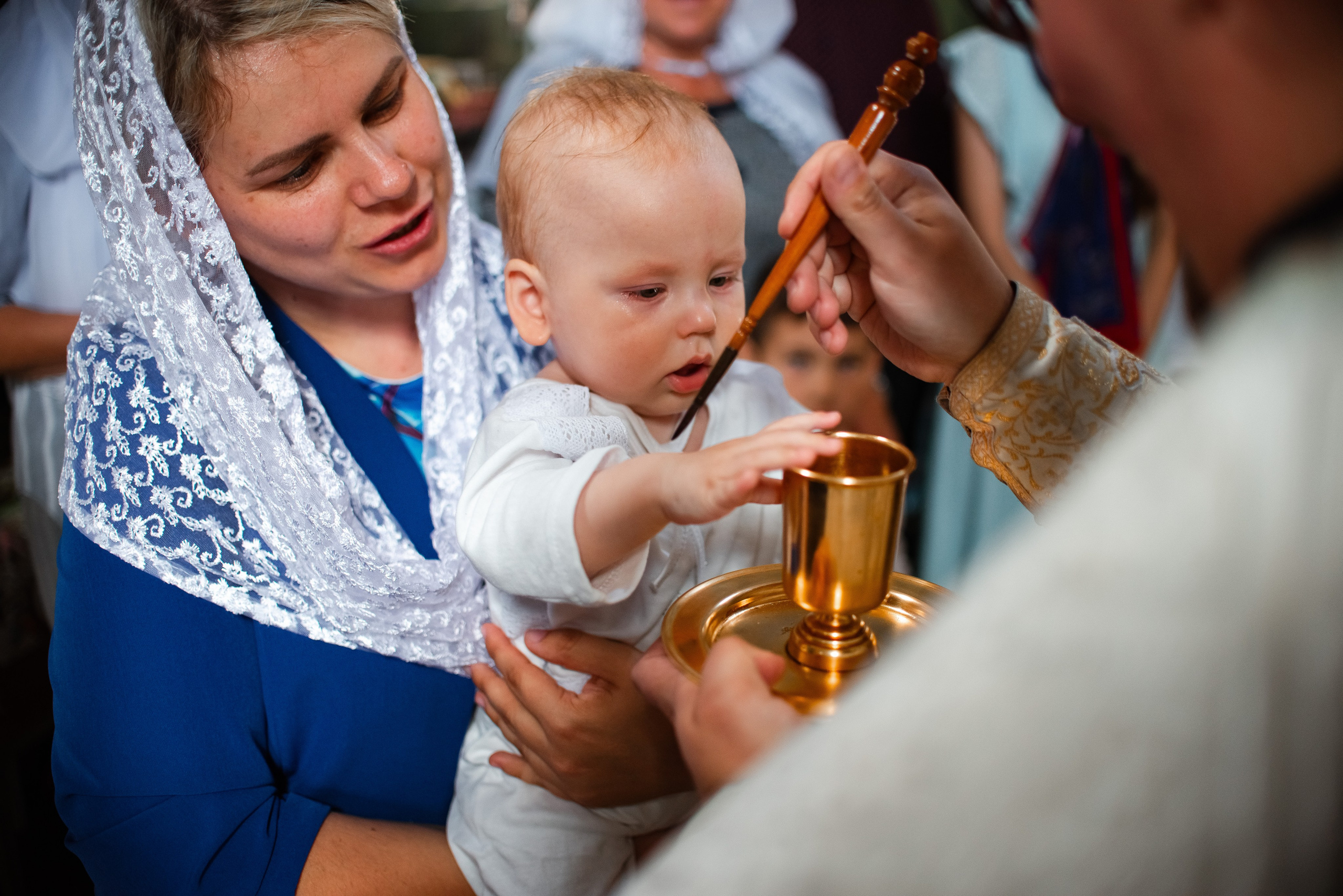 Крещение Михея в хр. Младенца Гавриила. Семейный фотограф на выписку из роддома и крещение Минск Настя Гришук