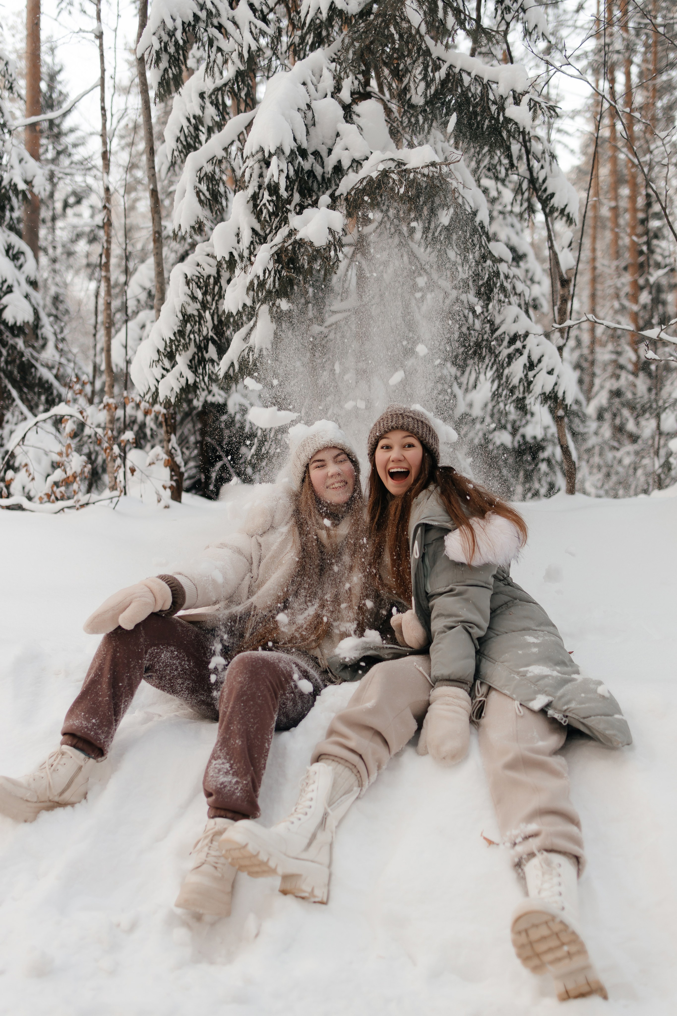 Надя, Оксана, Рудольф, Настя и Савелий. Свадебный фотограф Чайковский