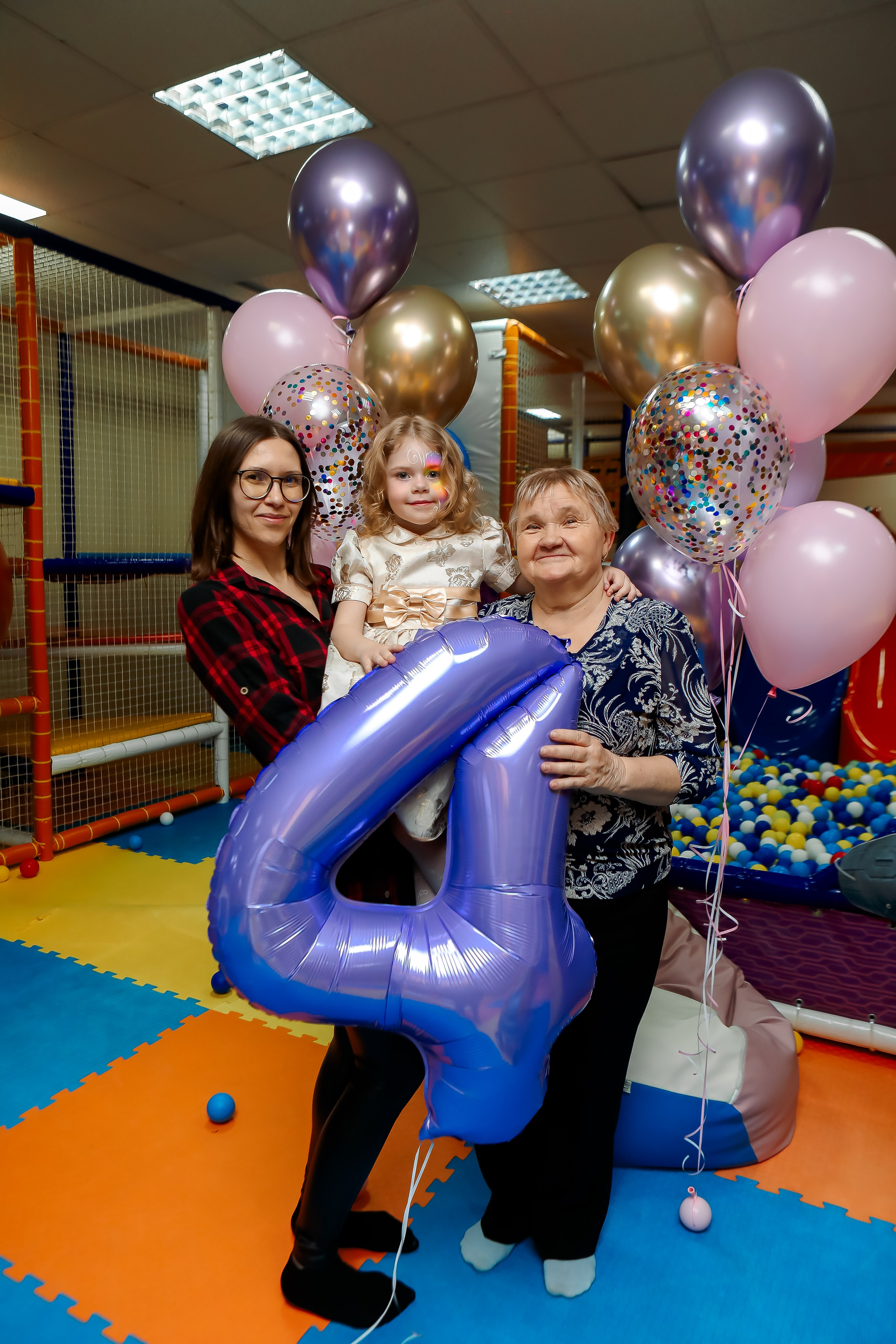 Софии 4 года. Семейный и свадебный фотограф во Владивостоке Аня Смецкая