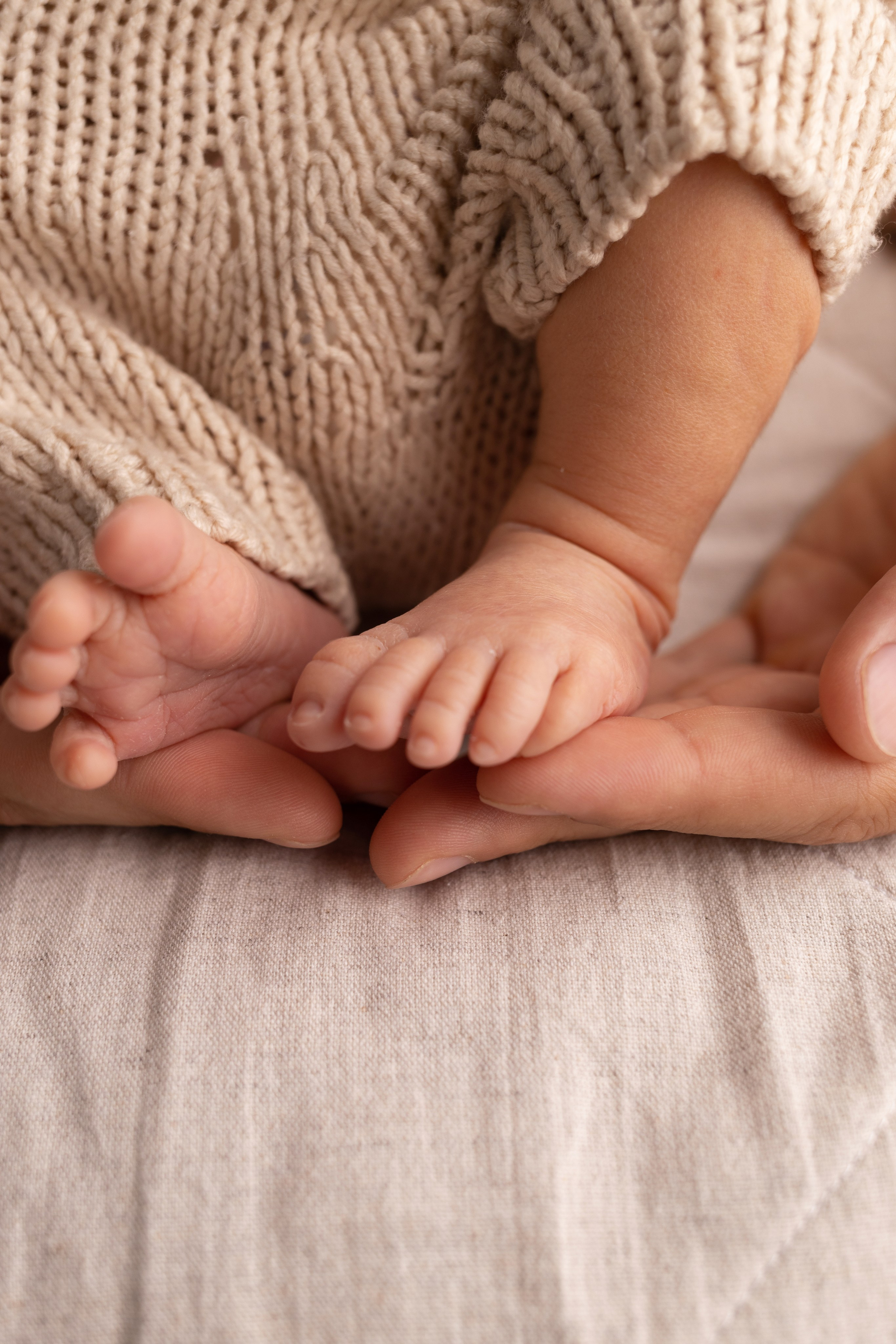 Newborn съемка в стиле Лайф. Фотограф новорожденных малышей в Омске и Омской области Эльвира Камаева