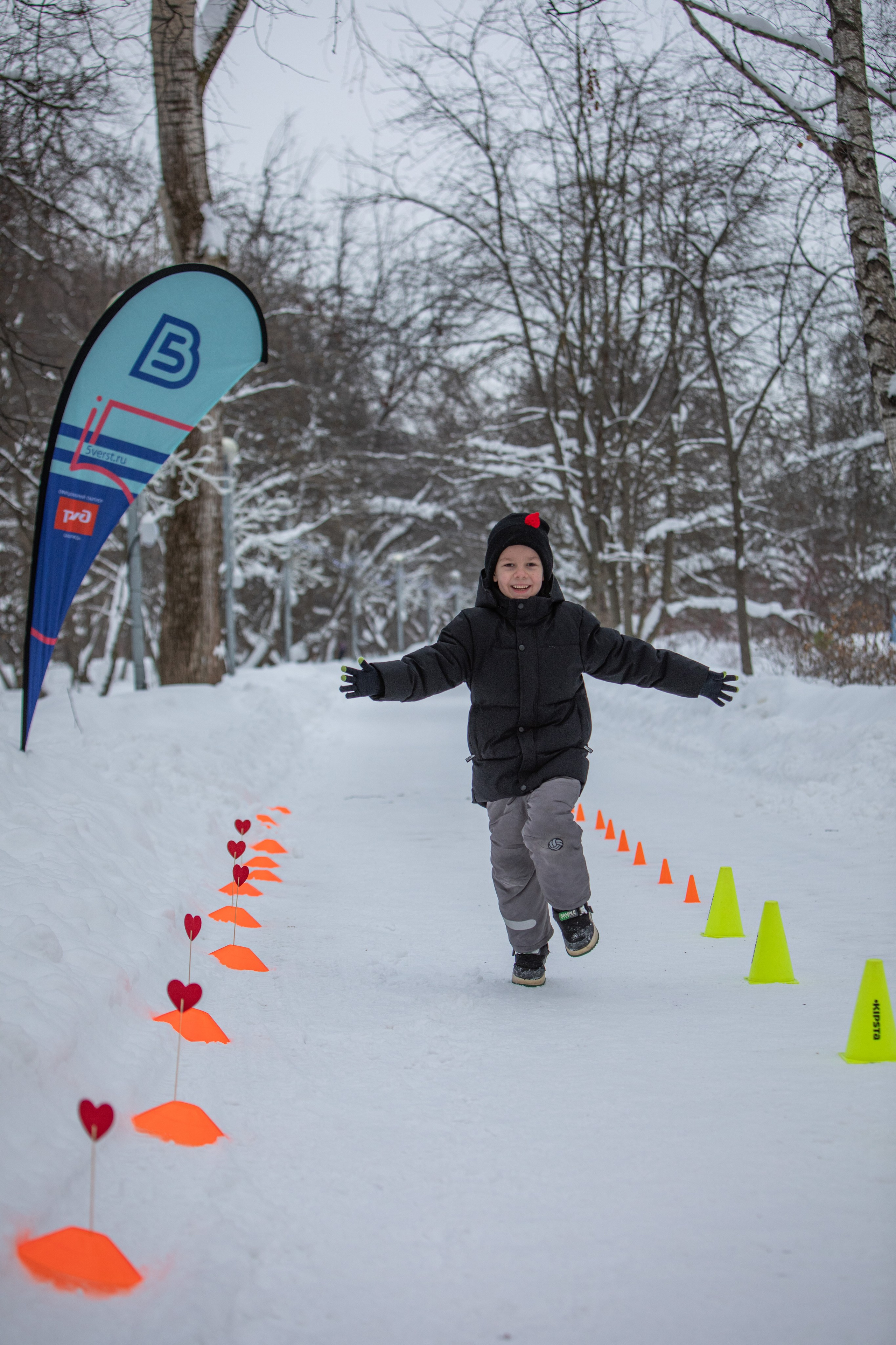 5 вёрст в Тушино, День влюбленных, 91 забег, 17 февраля 2024 г. Фотограф Сергей Ловкий