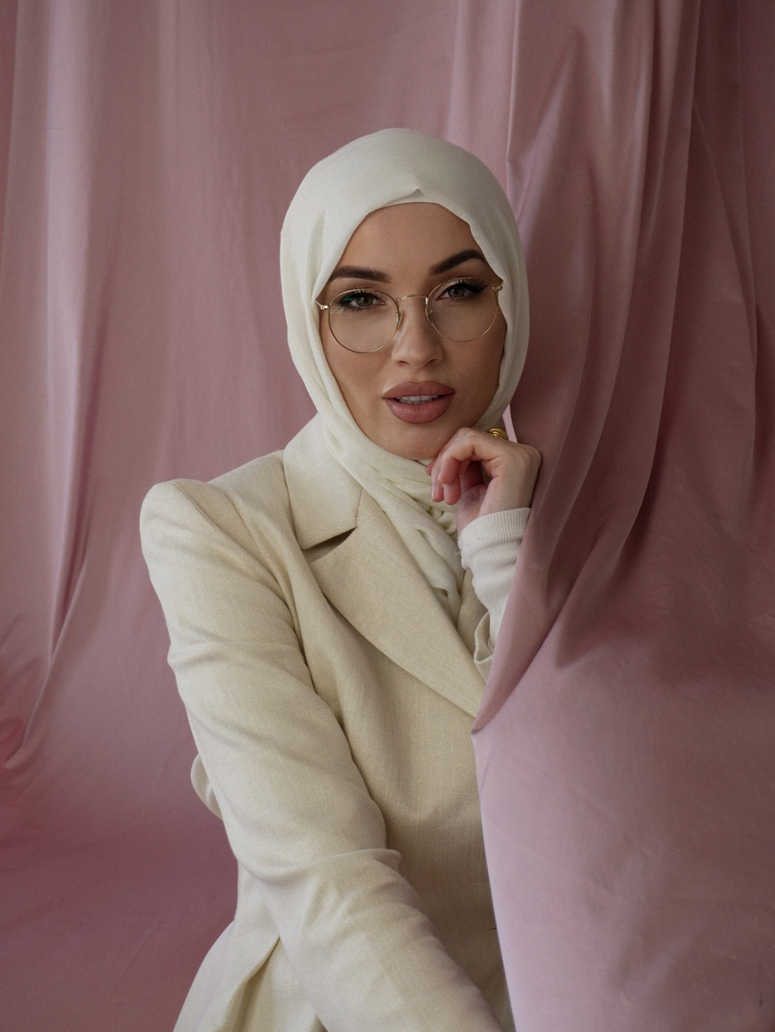 Студийная съемка. Контент фотограф в Ростове-на-Дону Яна Каушан