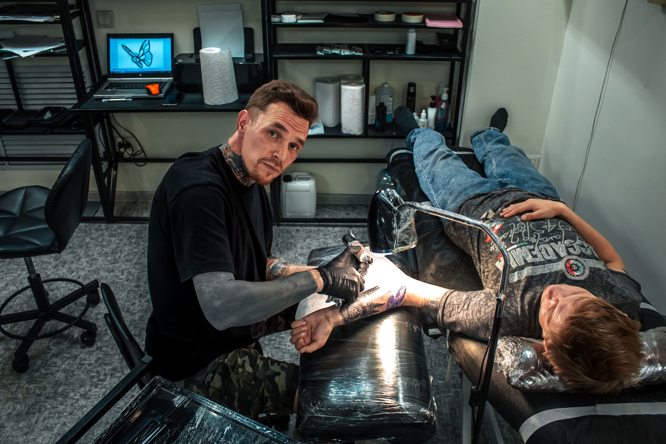 Бизнес фотосессия для тату салона NaumTatto. Бизнес фотограф Ижевск — Назаров Роман