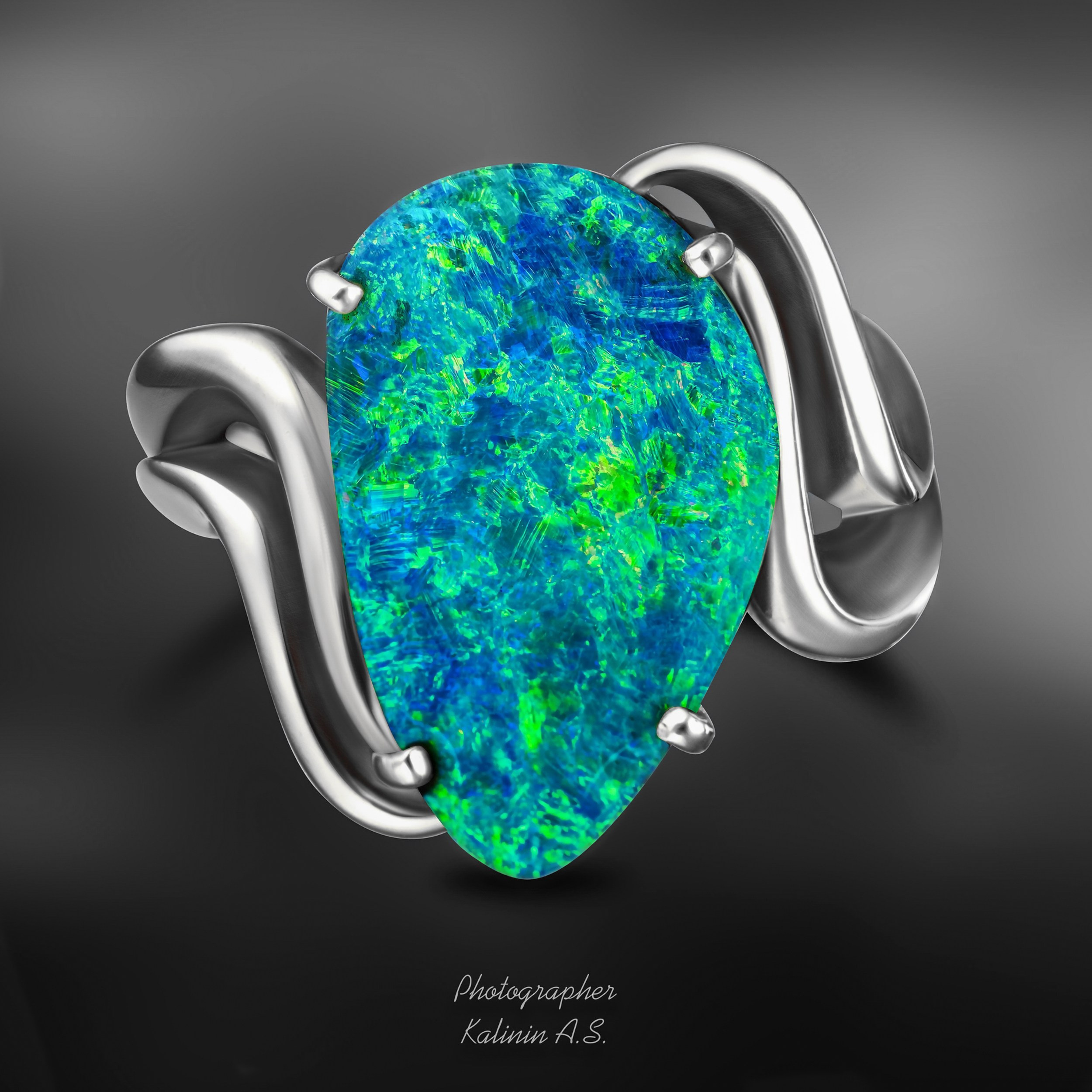 Рекламная эксклюзивная предметная фотосъёмка ювелирных изделий в Москве  тел +7 966-003-13-07. Высококачественная профессиональная рекламная фотосъёмка ювелирных украшений, драгоценных камней в Москве. Обучение, консультация