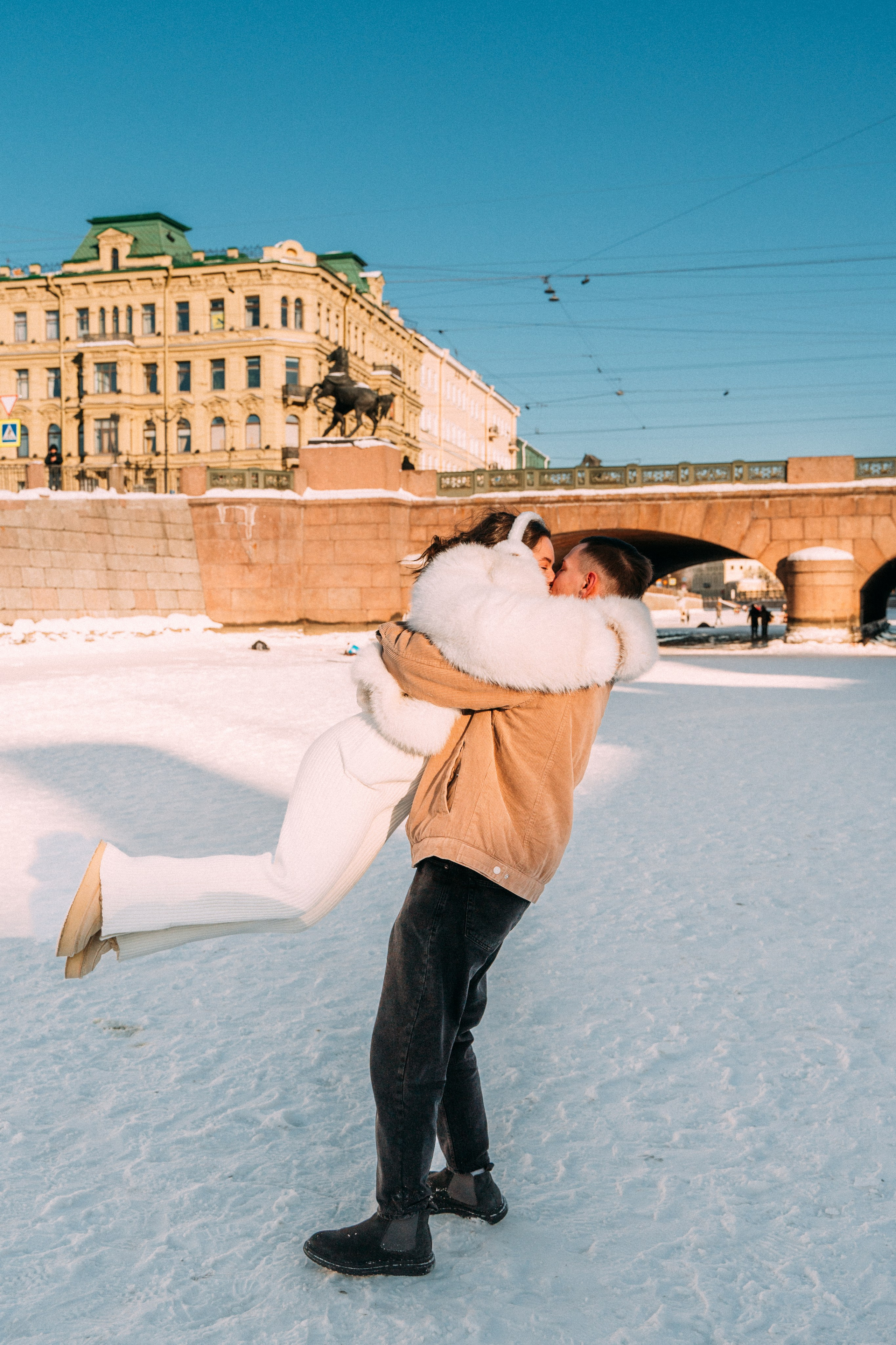 Лавстори на льду по рекам и каналам Санкт-Петербурга