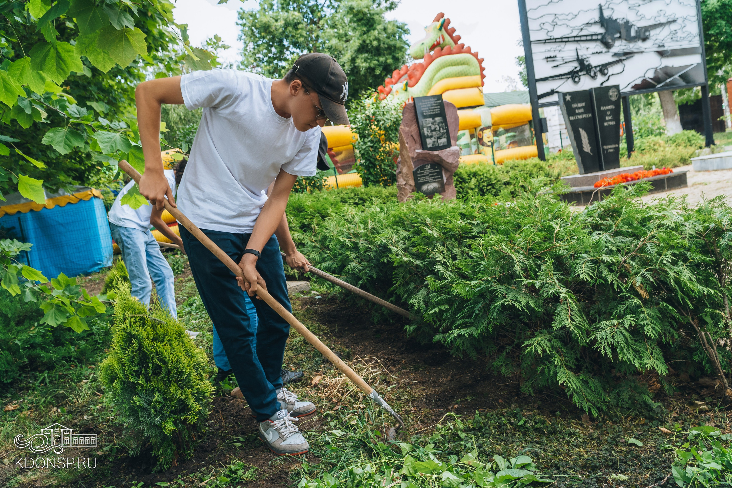 «Сад Памяти». Новотитаровский Дом культуры