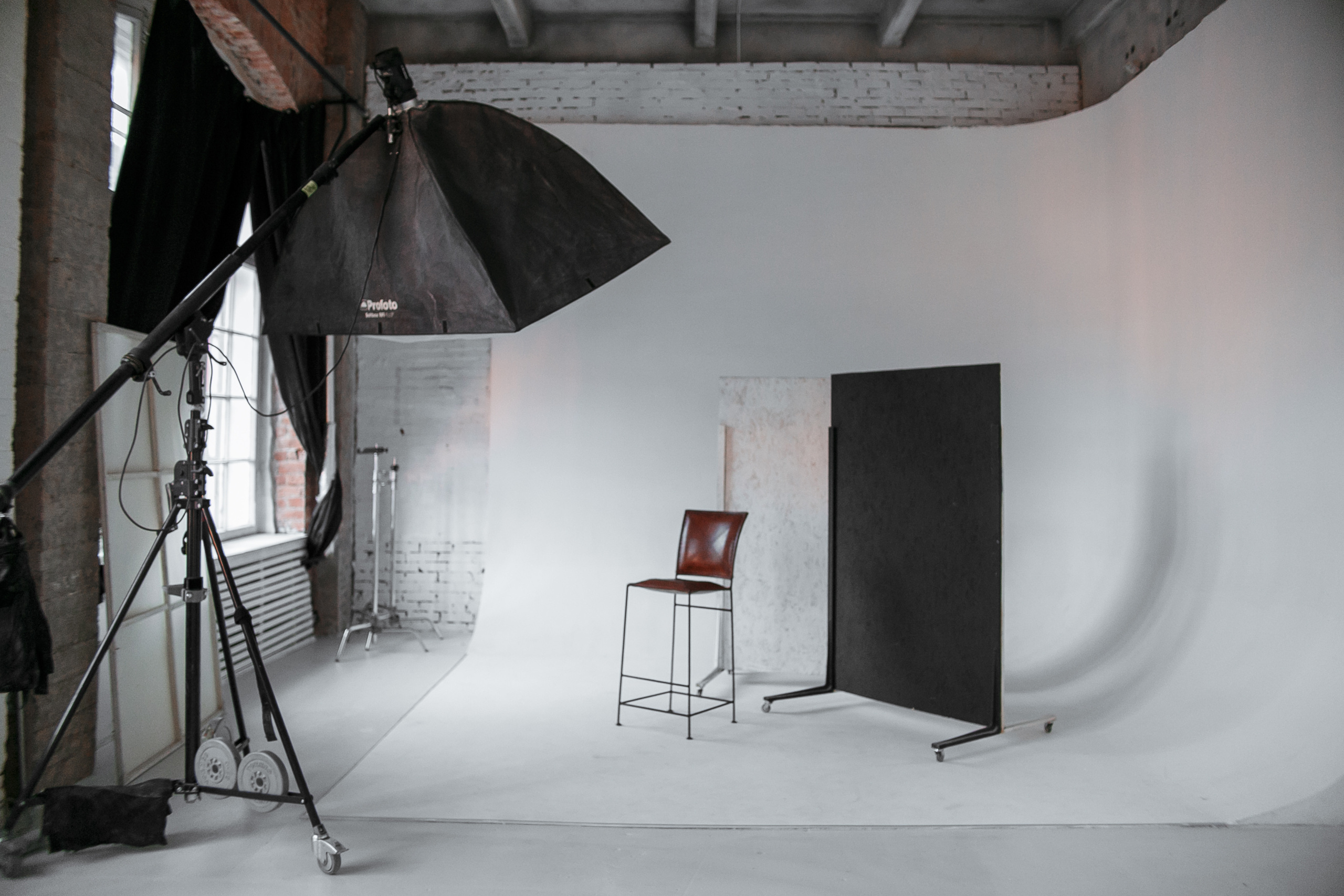 Зал для фотосессий ROYAL. Фотостудия FABRIKA СПб