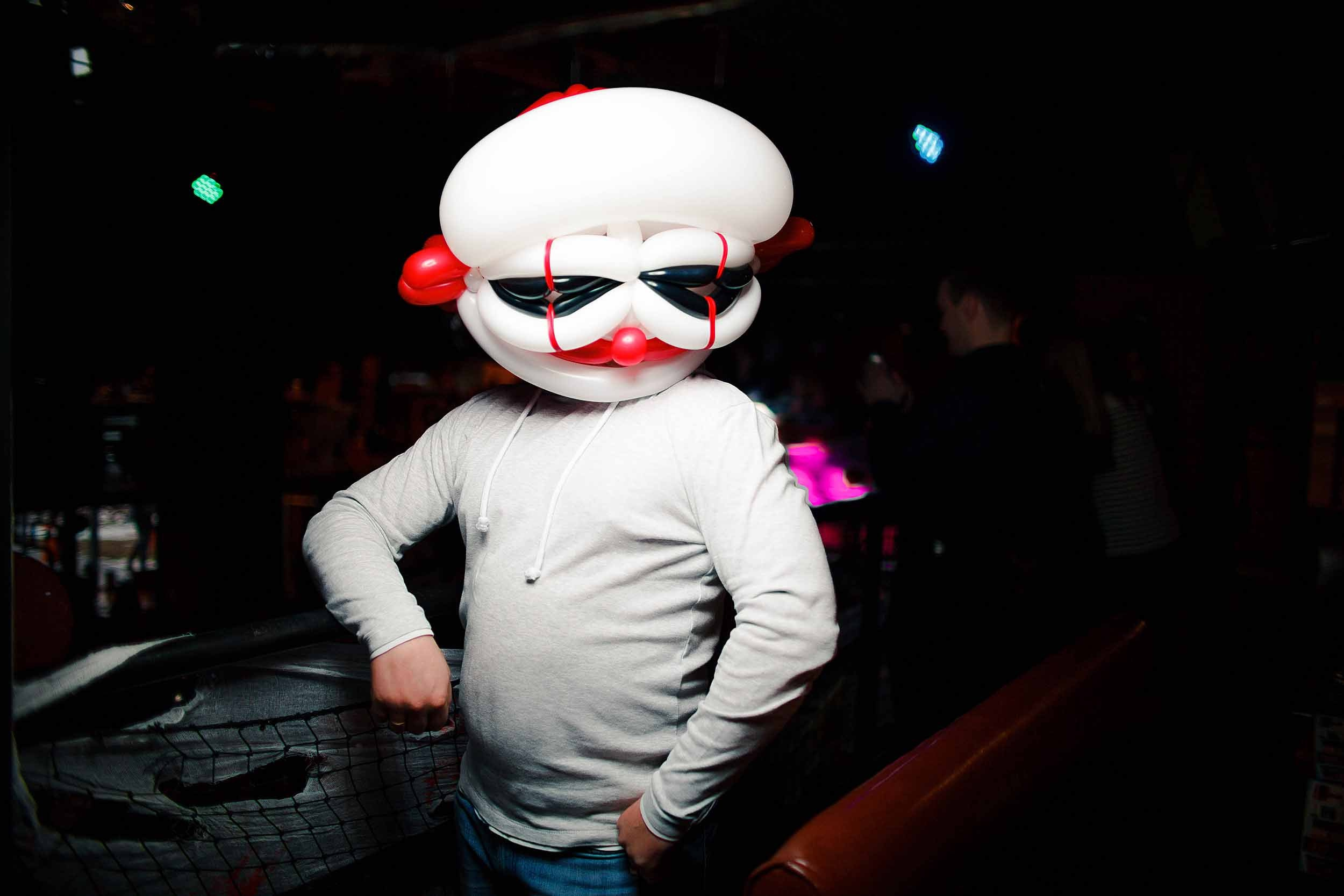 Хэллоуин в «Свои да наши». Ваш репортажный фотограф Артемий Антонов