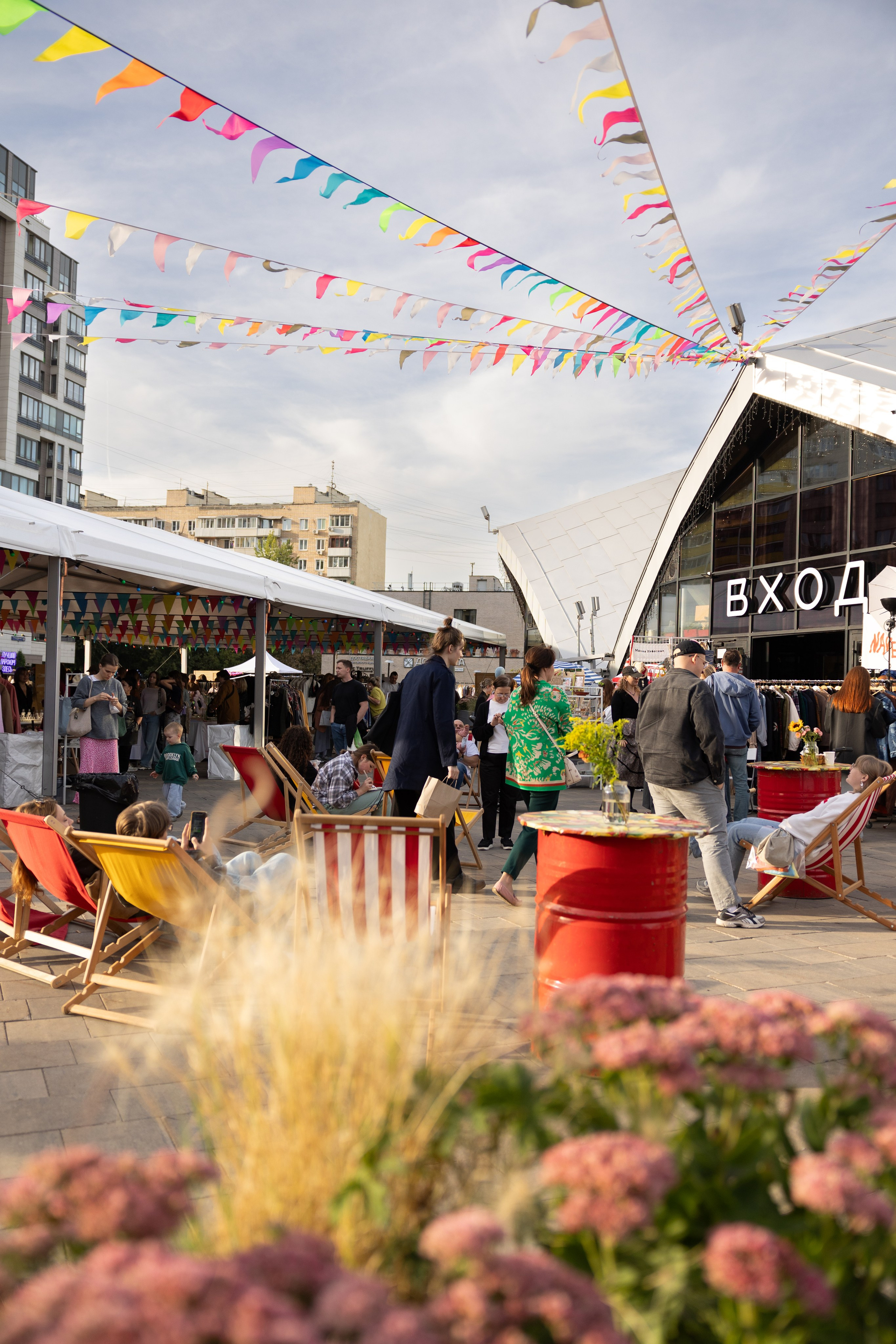13–14 сентября 2025 на Даниловском рынке / День 1 / фото Саша Жукова. Фотоотчеты «Ламбада-маркета»