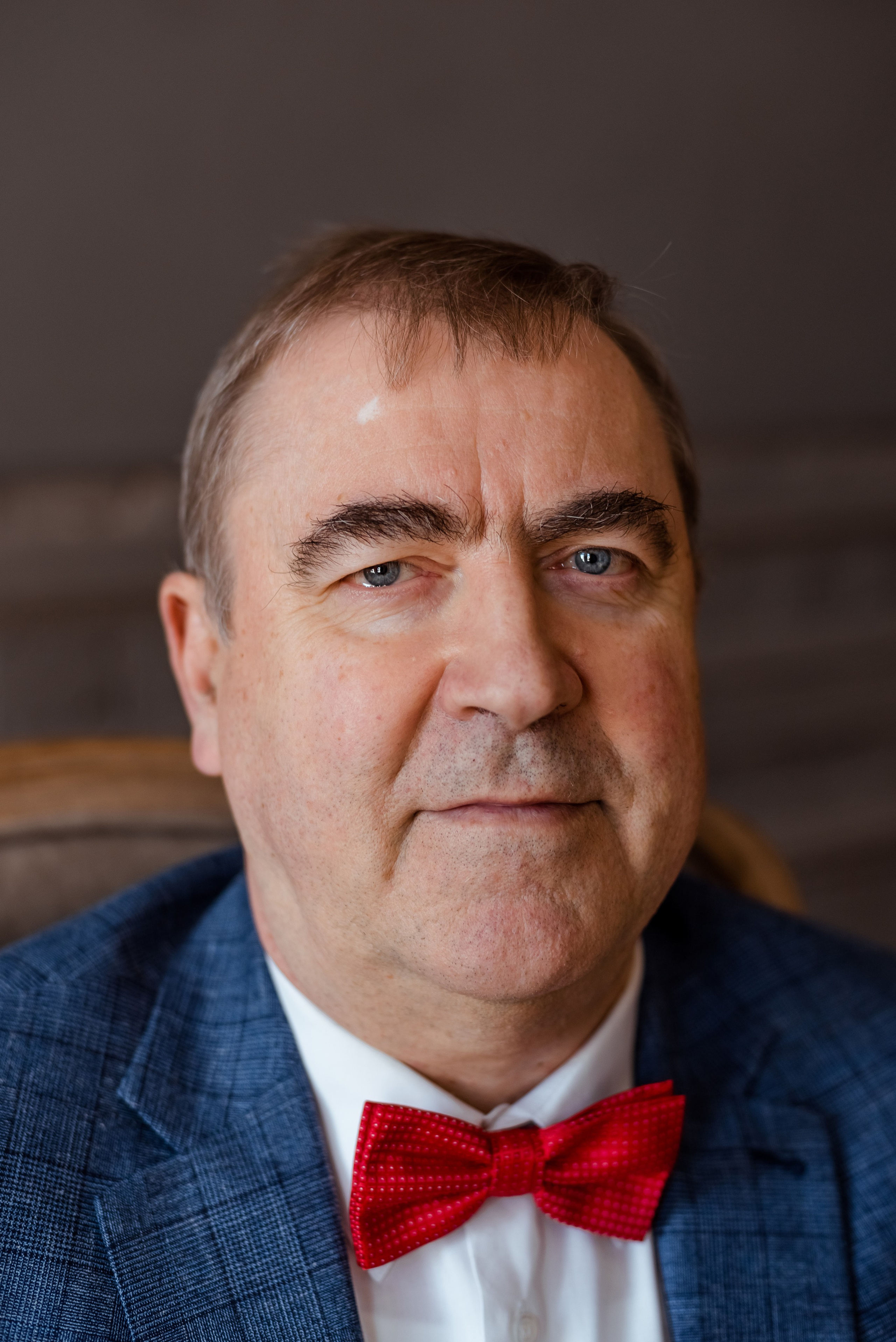 Фотосессия большой семьи в студии в Санкт-Петербурге. Фотограф Юлия Кондратьева