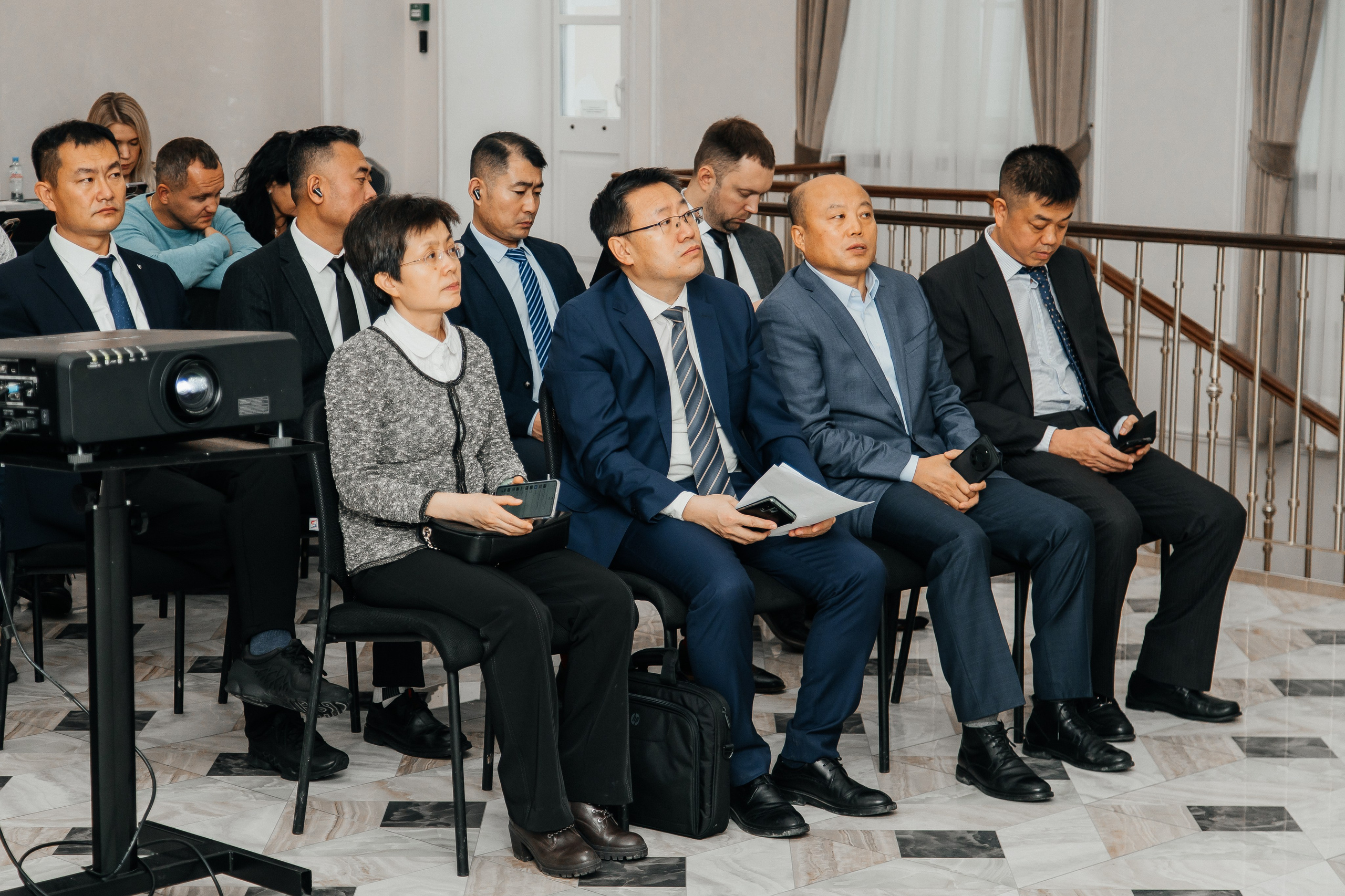 Бизнес — встреча с предпринимателями Китая. Фотограф Екатеринбург Марина Поздеева