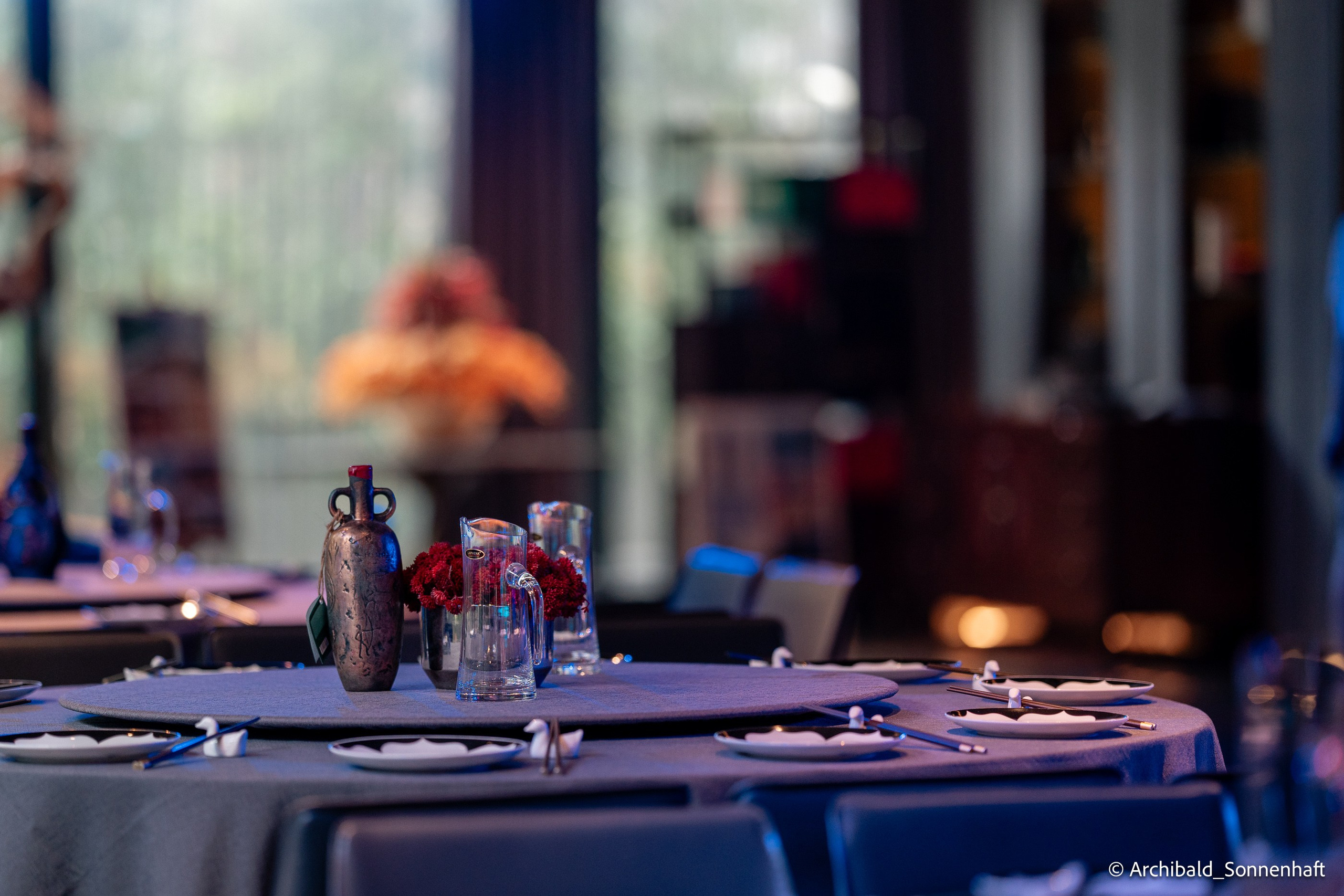 Georgian party. Photographer in Guangzhou, China. Archibald Sonnenhaft