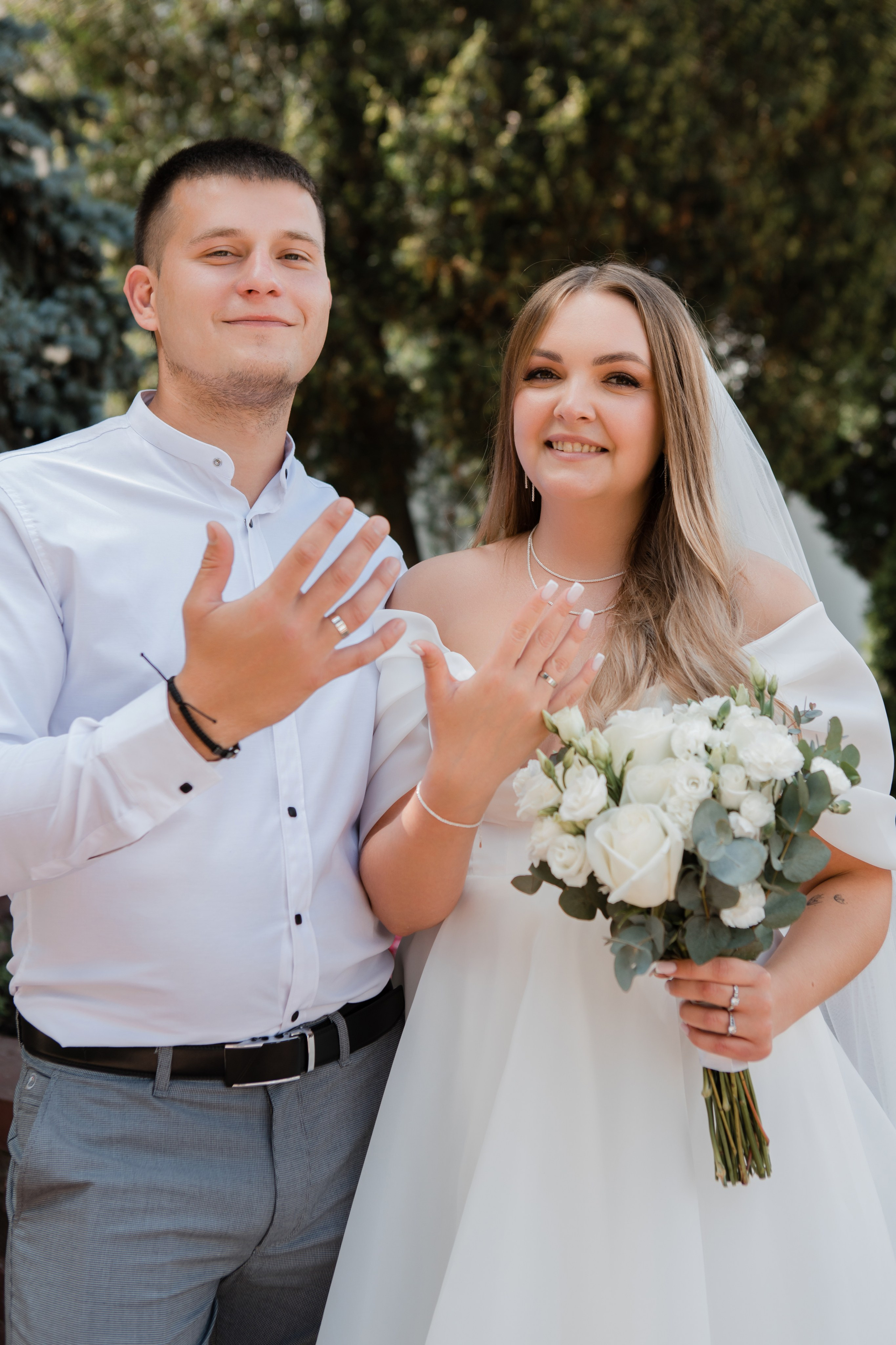 Отдел ЗАГС Администрации Фрунзенского района. Видеосъемка и фотосъемка свадеб. Фотограф и оператор на свадьбу. Видеосъемка подкастов, собственная видео-фотостудии. Предметная фотосъемка