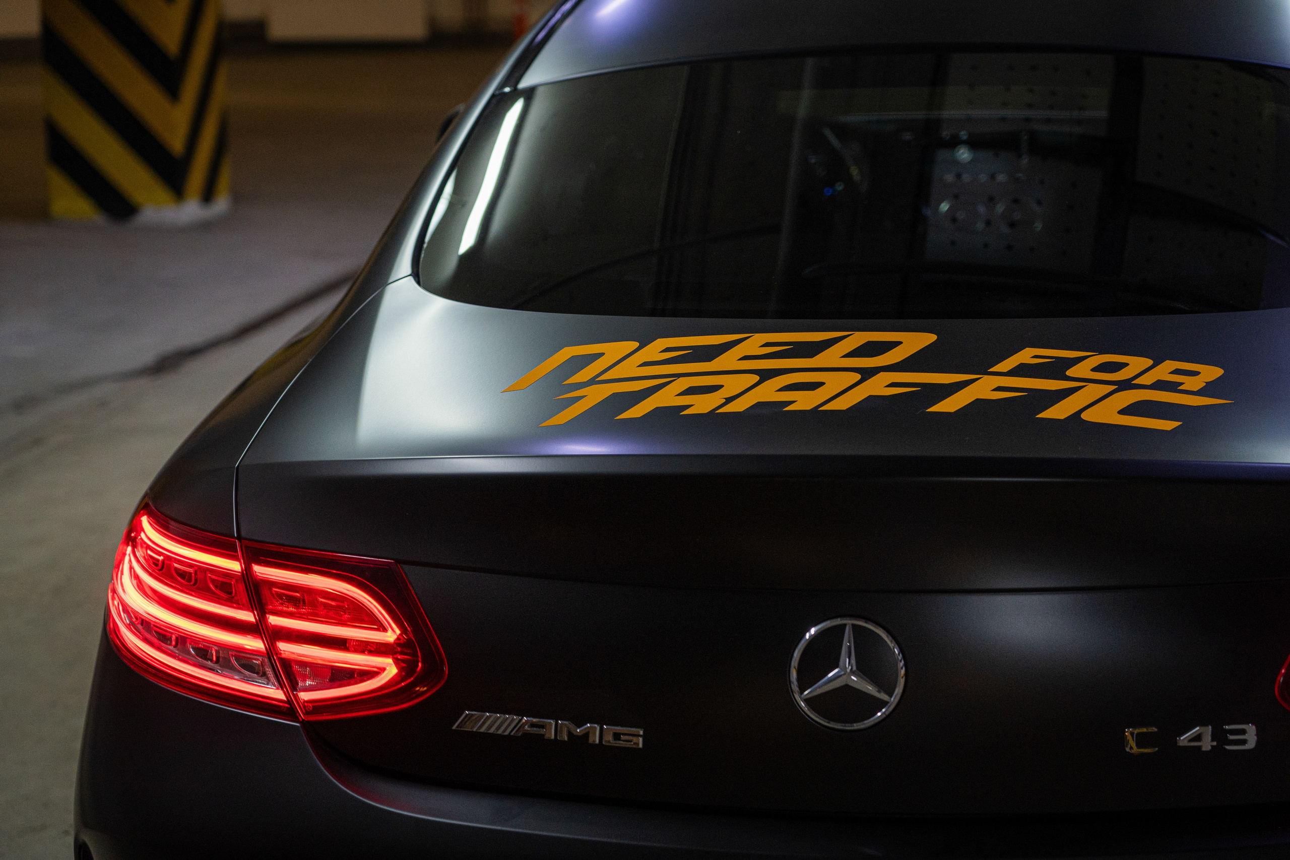 Винилография на Mercedes Benz C43 AMG. Студия дизайна и оклейки авто Barmaley Design