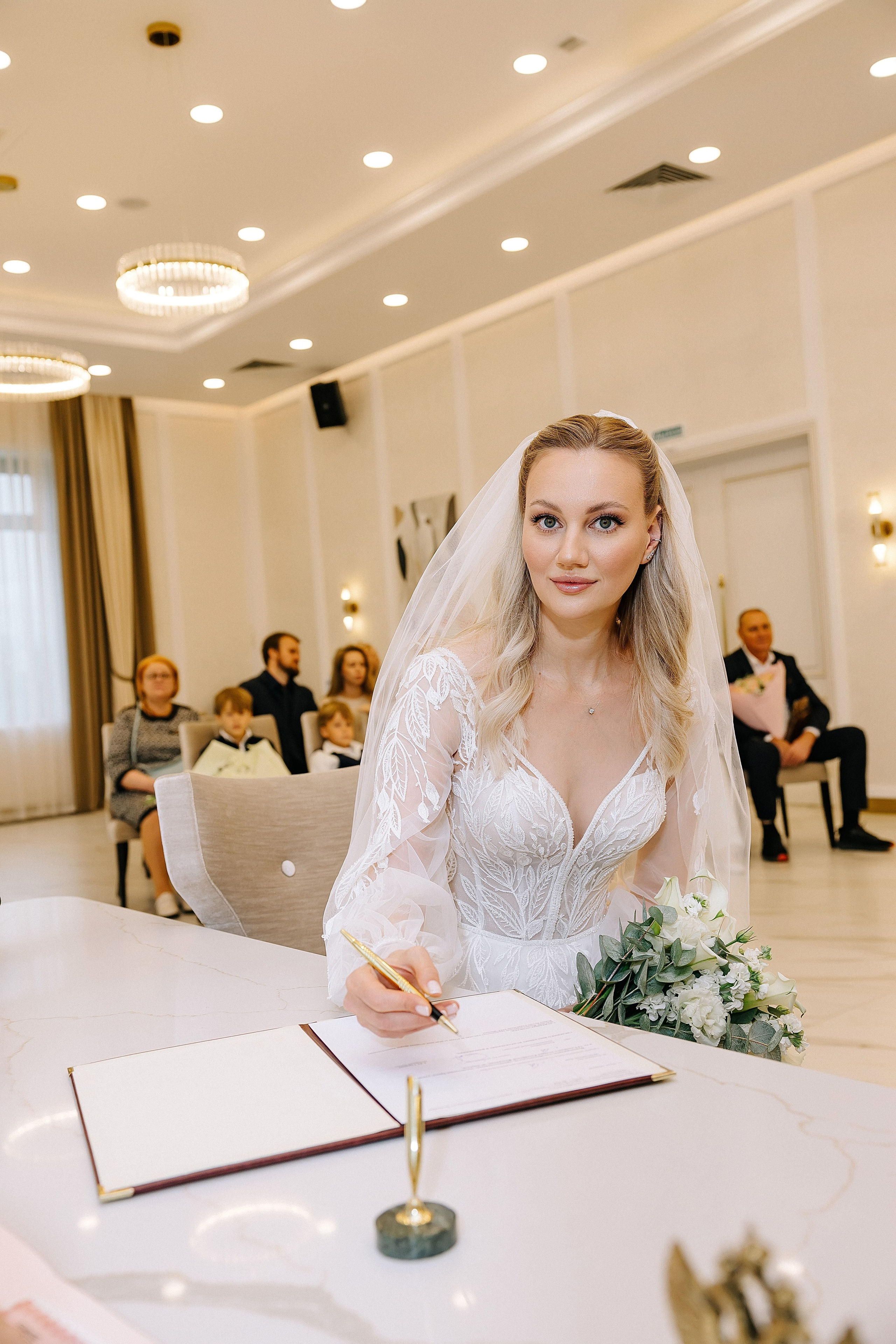 Чувства. Александр Антонов. Профессиональный свадебный, репортажный фотограф в Москве, Подольске. Фото+Видео на любой праздник