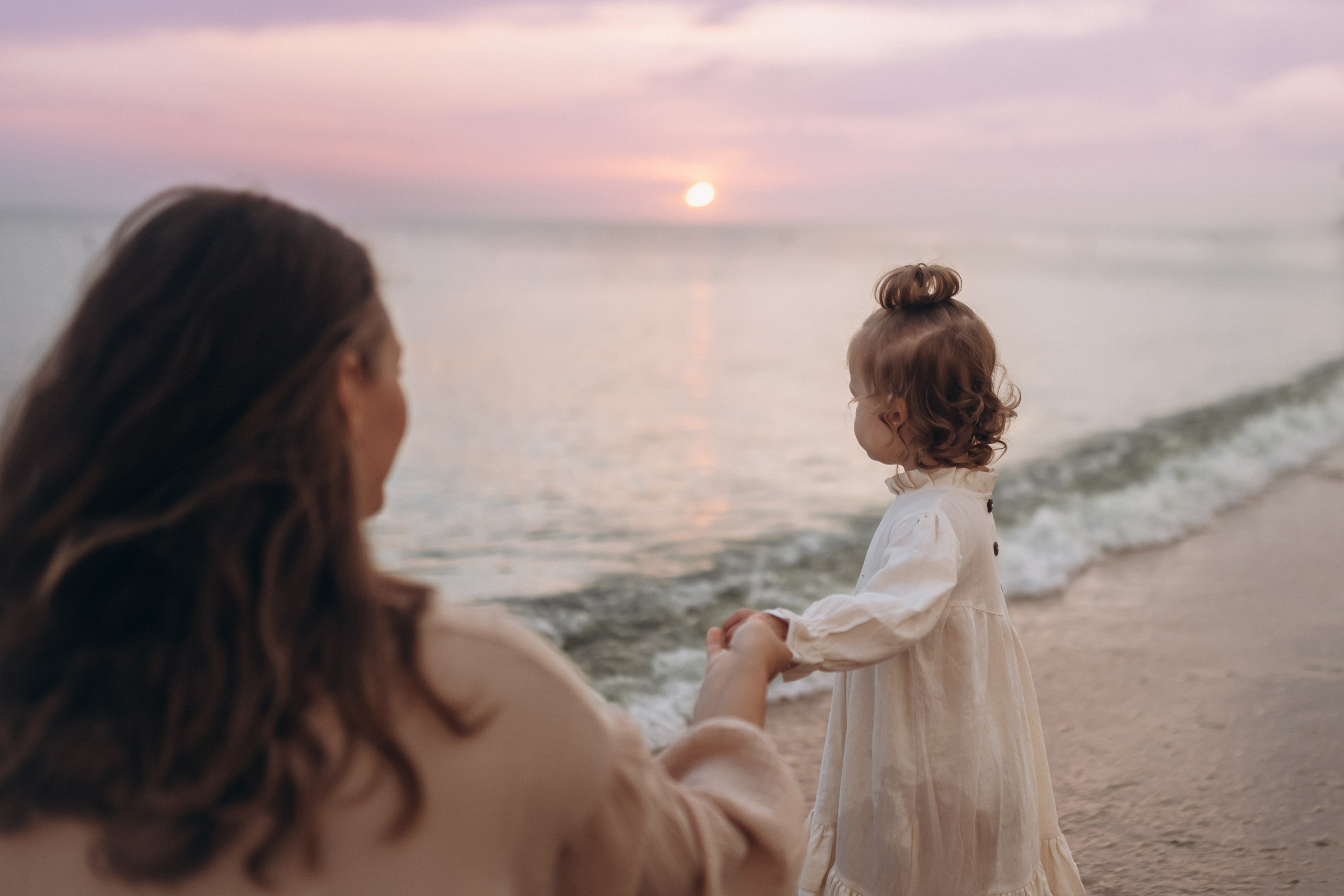 Геленджикский фотограф поймал момент - семейный прыжок с пирса, фотограф Геленджик