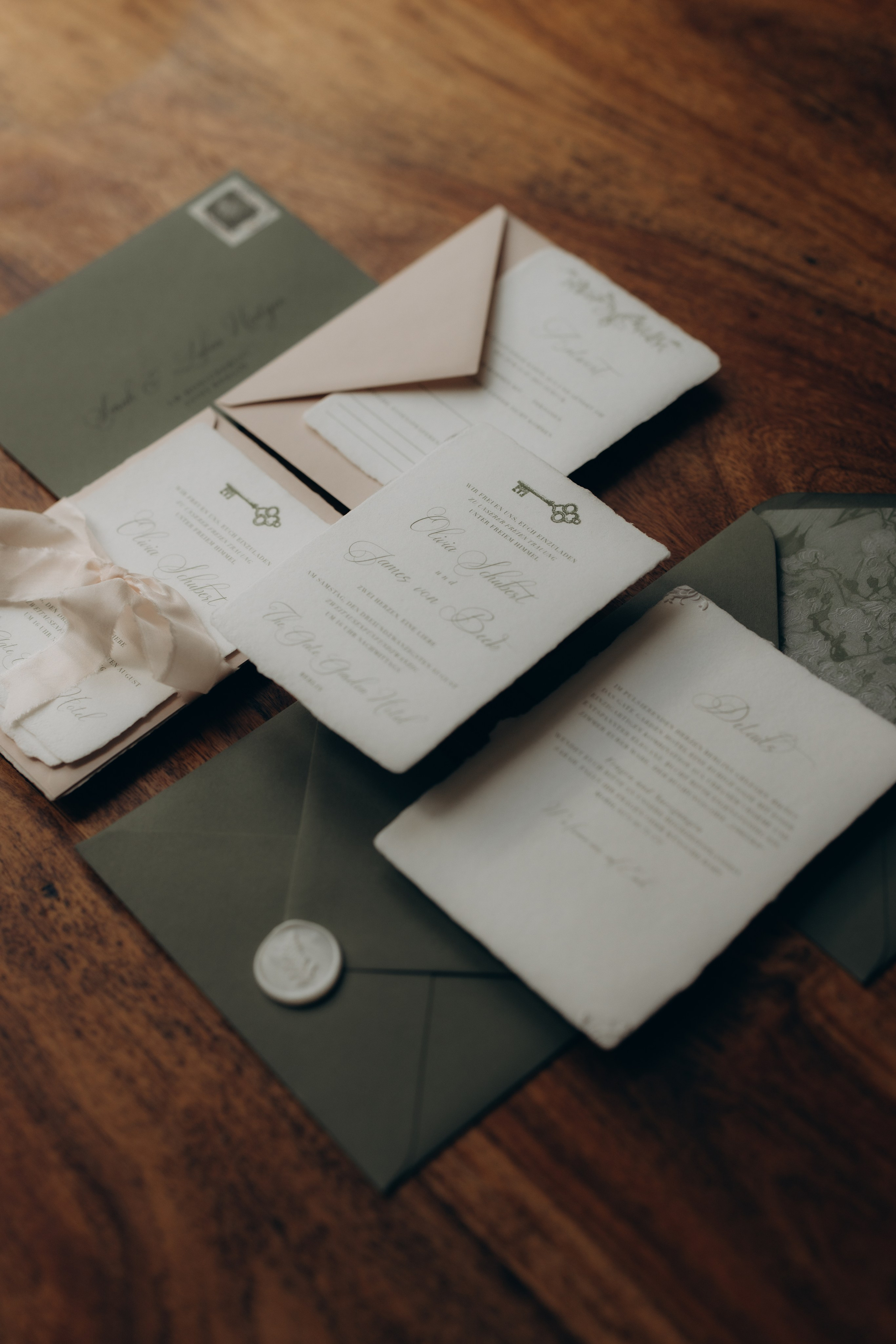 Contact. Hochzeitsfotograf in Potsdam — Alister Licht