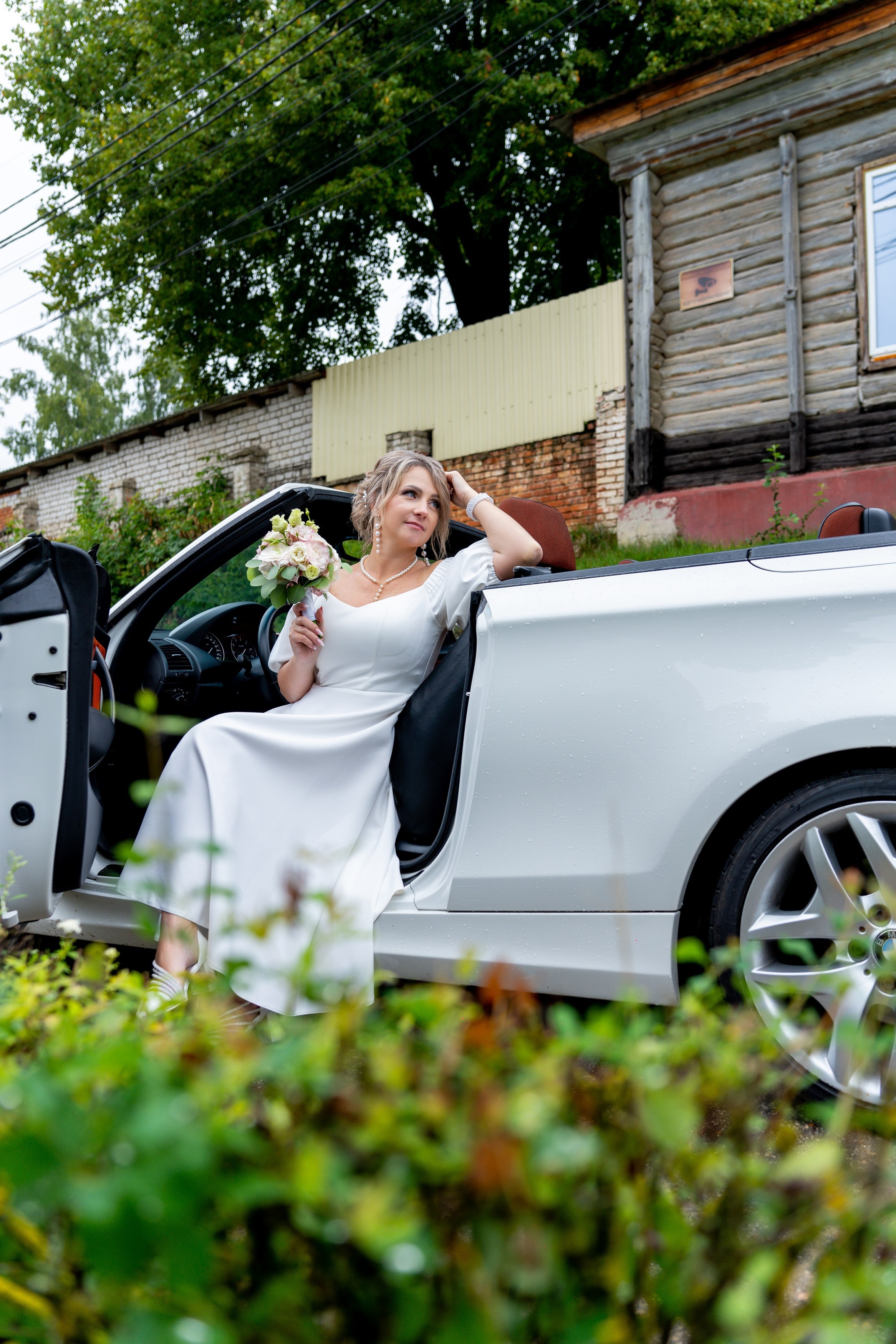 Свадебная фотосессия с кабриолетом. Видеограф Алексей Жарков
