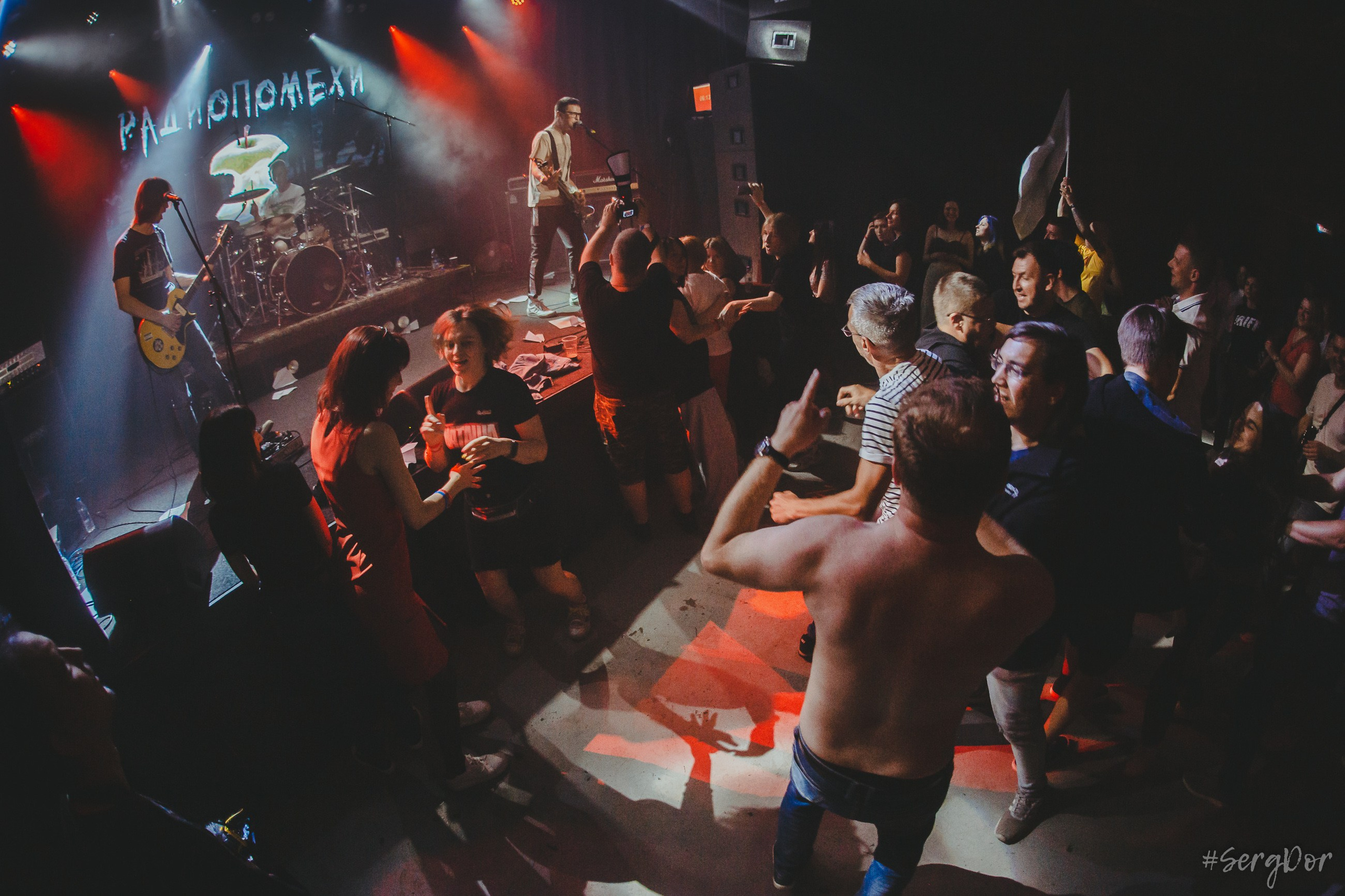 Радиопомехи, Серёга Рудаков, культурный центр Сердце, Шум Земли, концерт, флаги, Санкт-Петербург, СПб, 22.06.2024, SergDor, 22 июня 2024 года, #SergDor