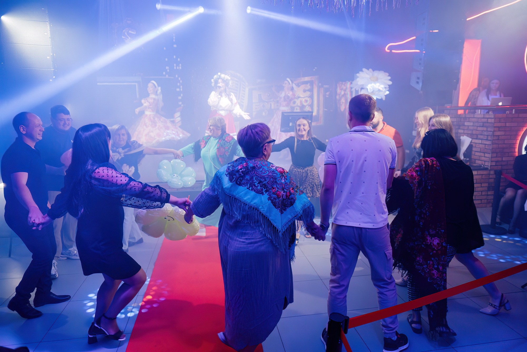 Караоке-проект «Голос большого города». Свадебный и репортажный фотограф Никита Сницарев в Барнауле