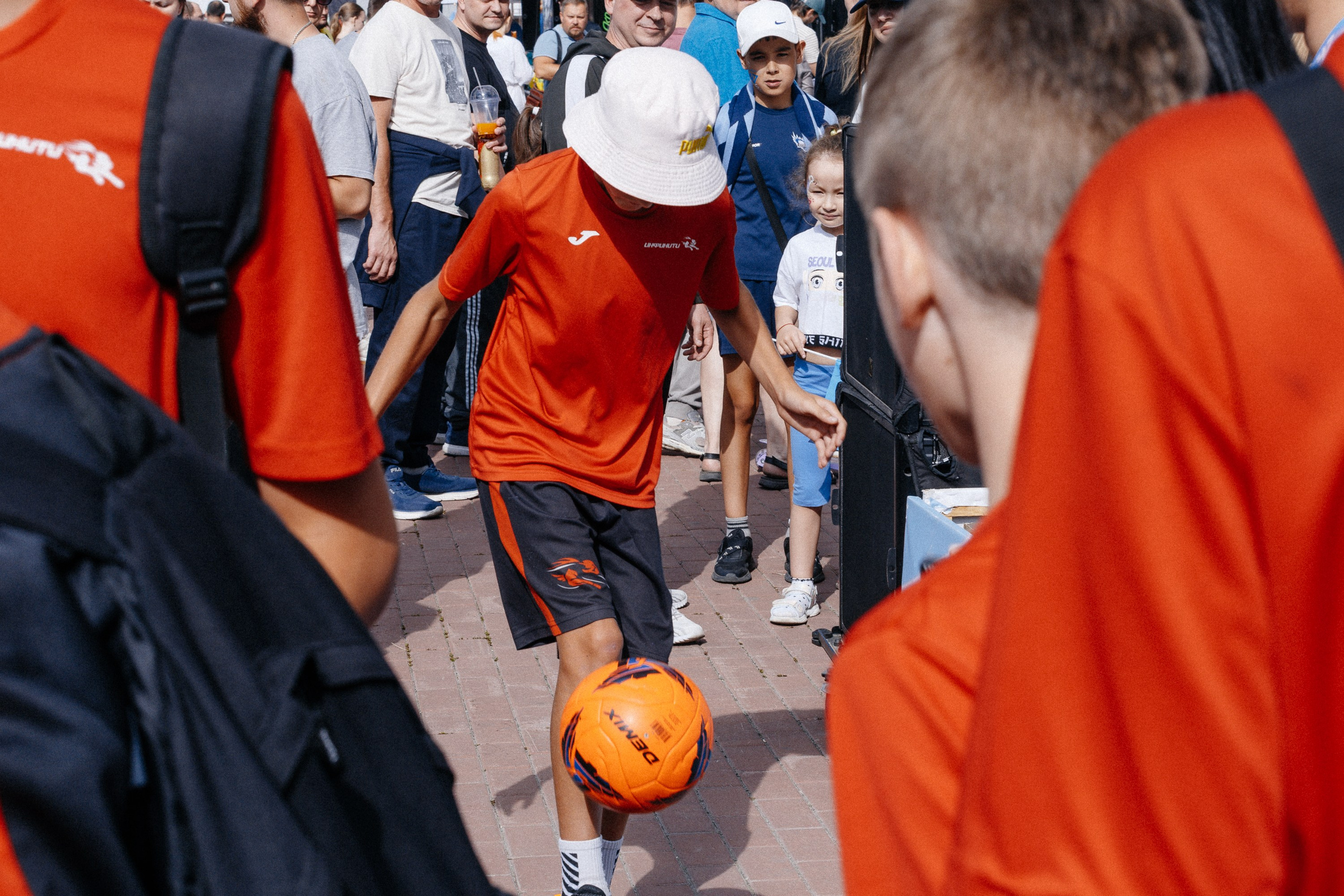ФК ЧЕЛЯБИНСК Х ФК ВОЛГА. Репортажный фотограф Макс Брагин