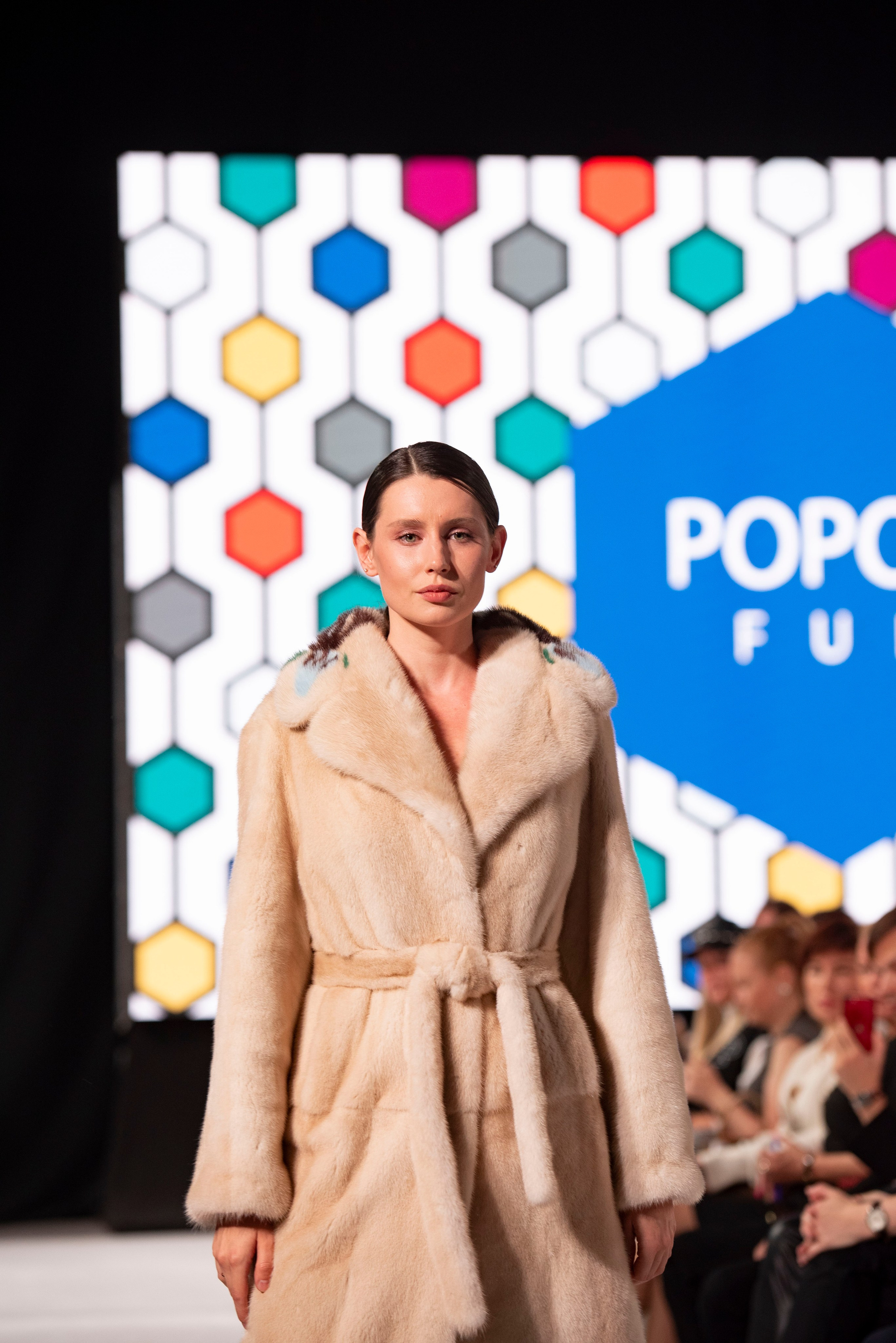 Фотограф на модельный показ. Свадебный, семейный, фэшн фотограф, школьный фотограф в Сочи