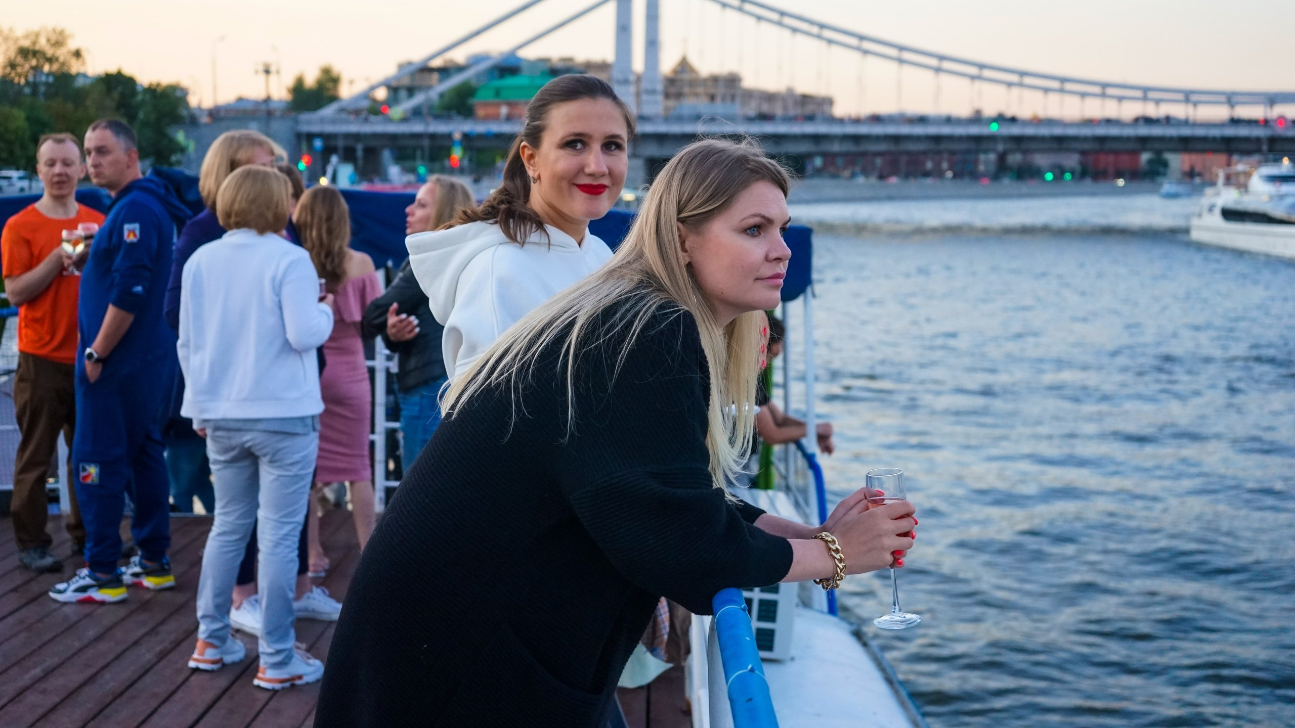 Танцы на воде | 24.07.21. Галерея Фантим