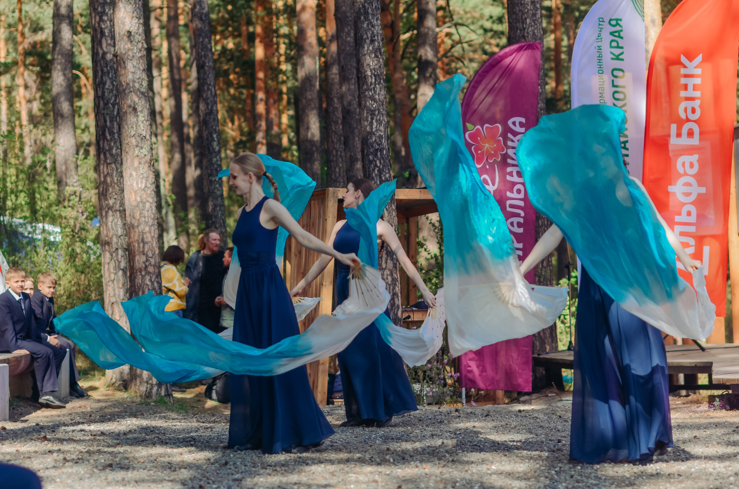 Фестиваль «Цветение Маральника на Алтае 2025». Фоторепортаж. Денисова Аля — фотограф для парных съемок и индивидуальных историй в Барнауле