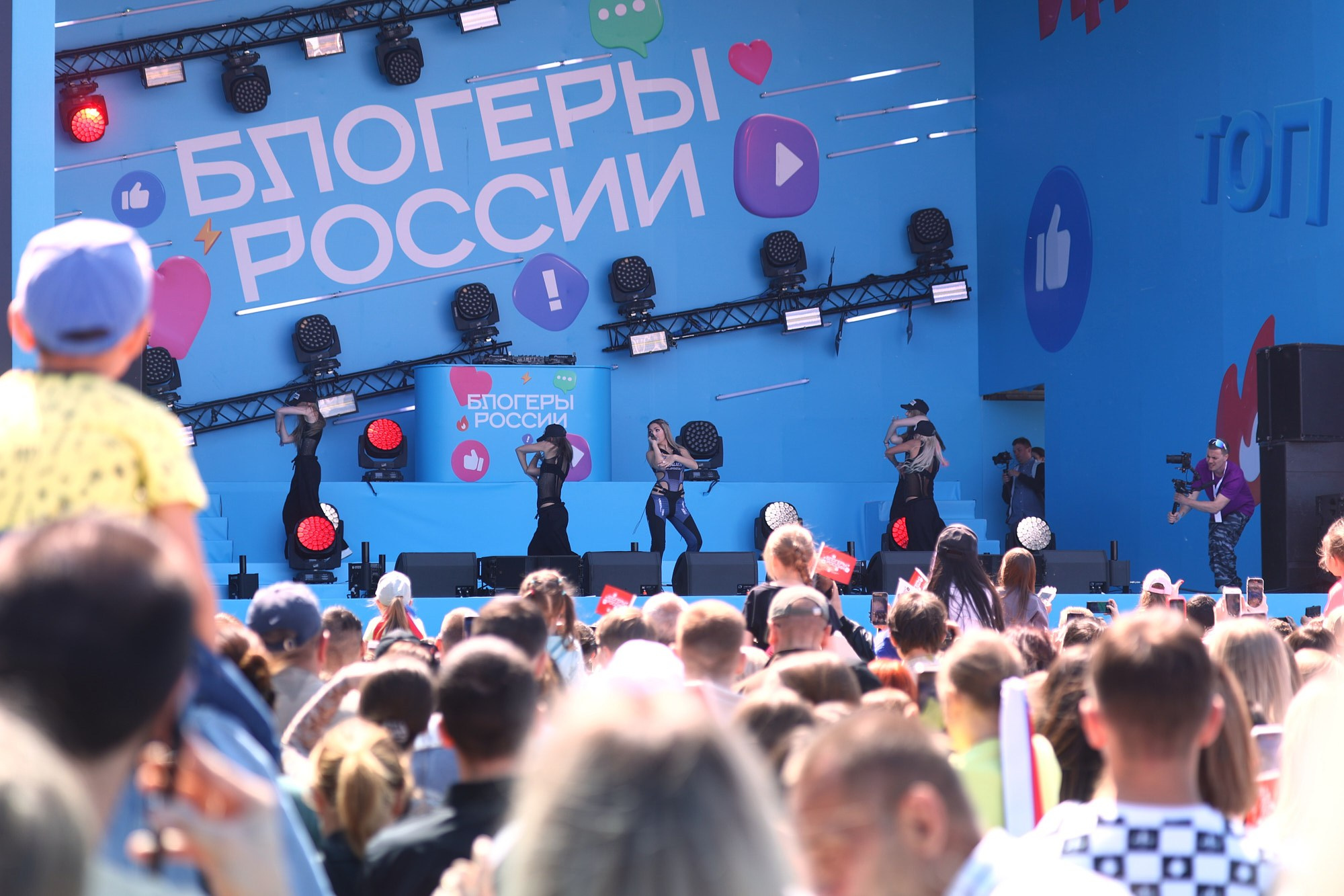 VK блоггеры России. Репортажный фотограф в Москве — Дмитрий Тарасов | Съёмка мероприятий, концертов, корпоративов