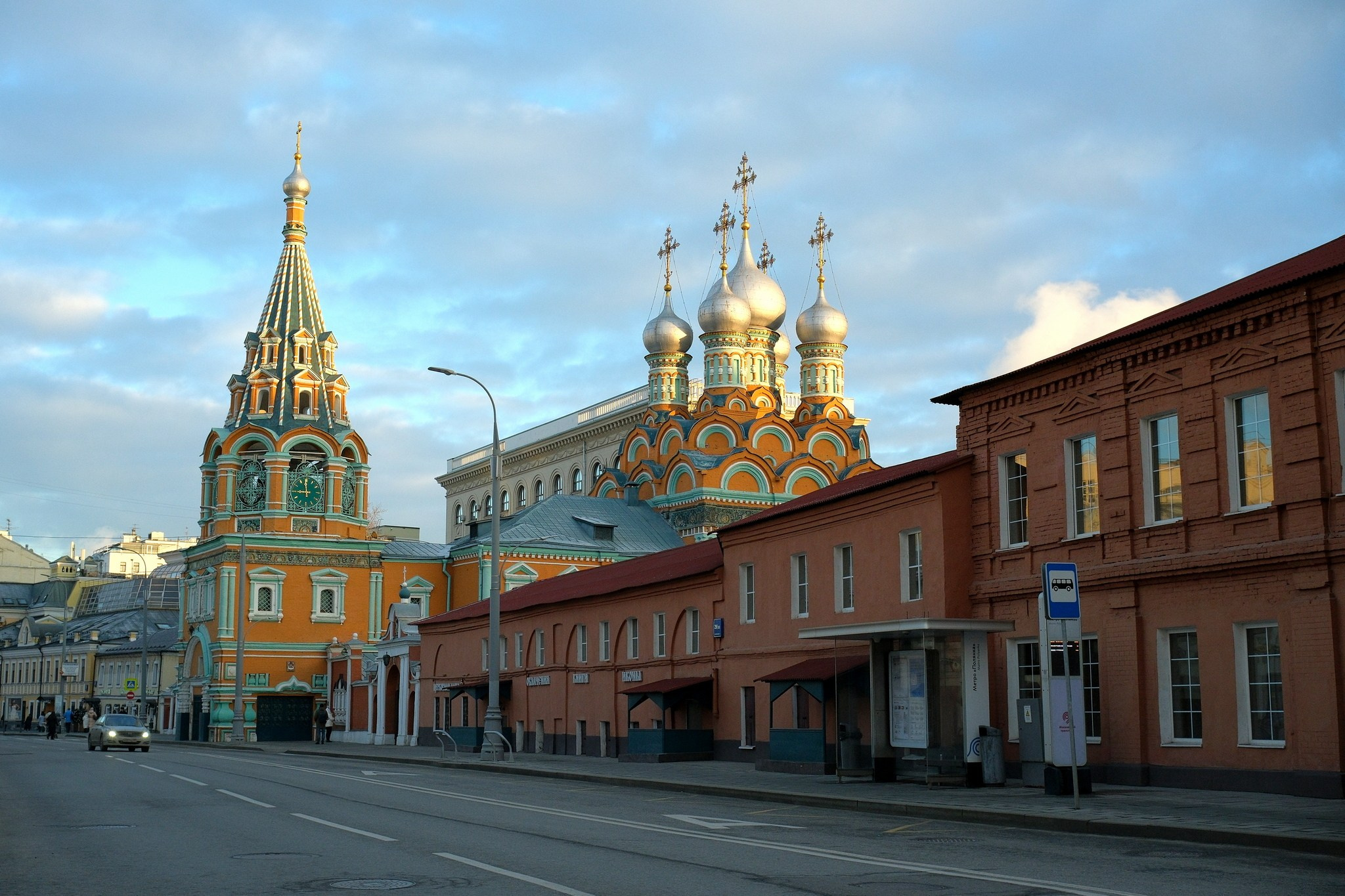 Улица, люди, жизнь…