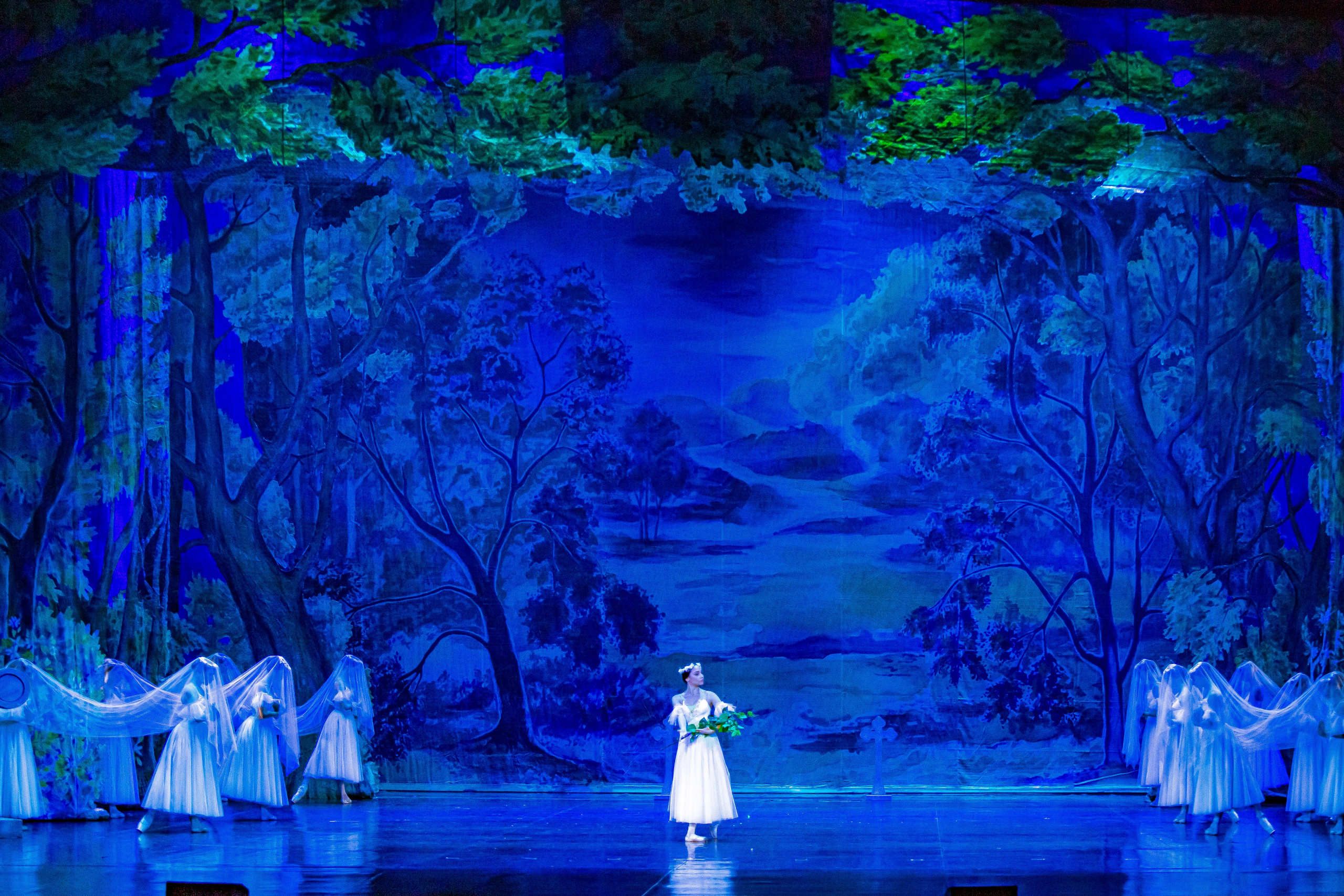 Жизель балет Марийского театра оперы и балета на сцене Зимнего театра. Фотограф в Сочи Юрий Шептаев