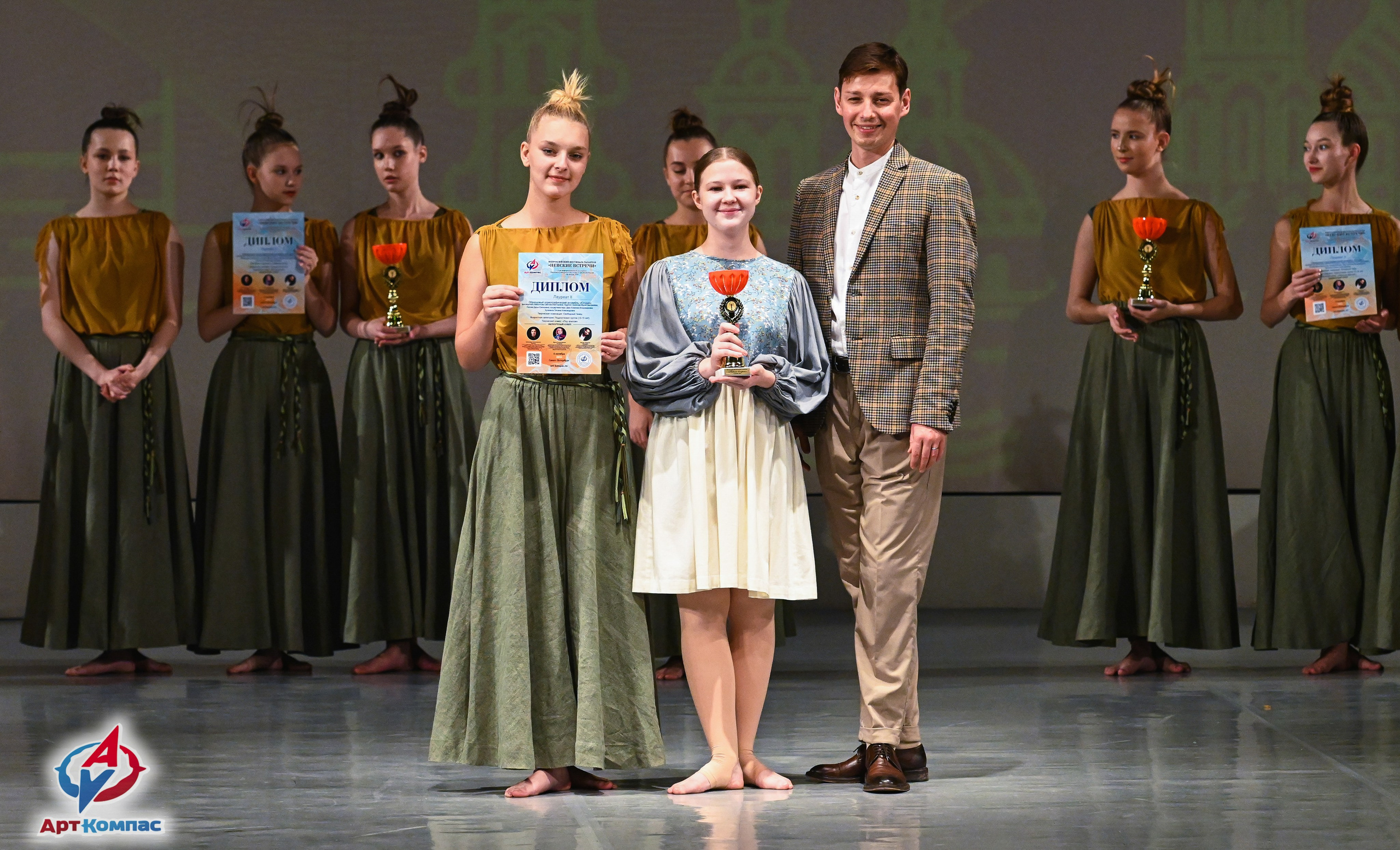 05.10.2025 Всероссийский фестиваль талантов «НЕВСКИЕ ВСТРЕЧИ» г. Санкт-Петербург. Медиастудия Фото Концепт