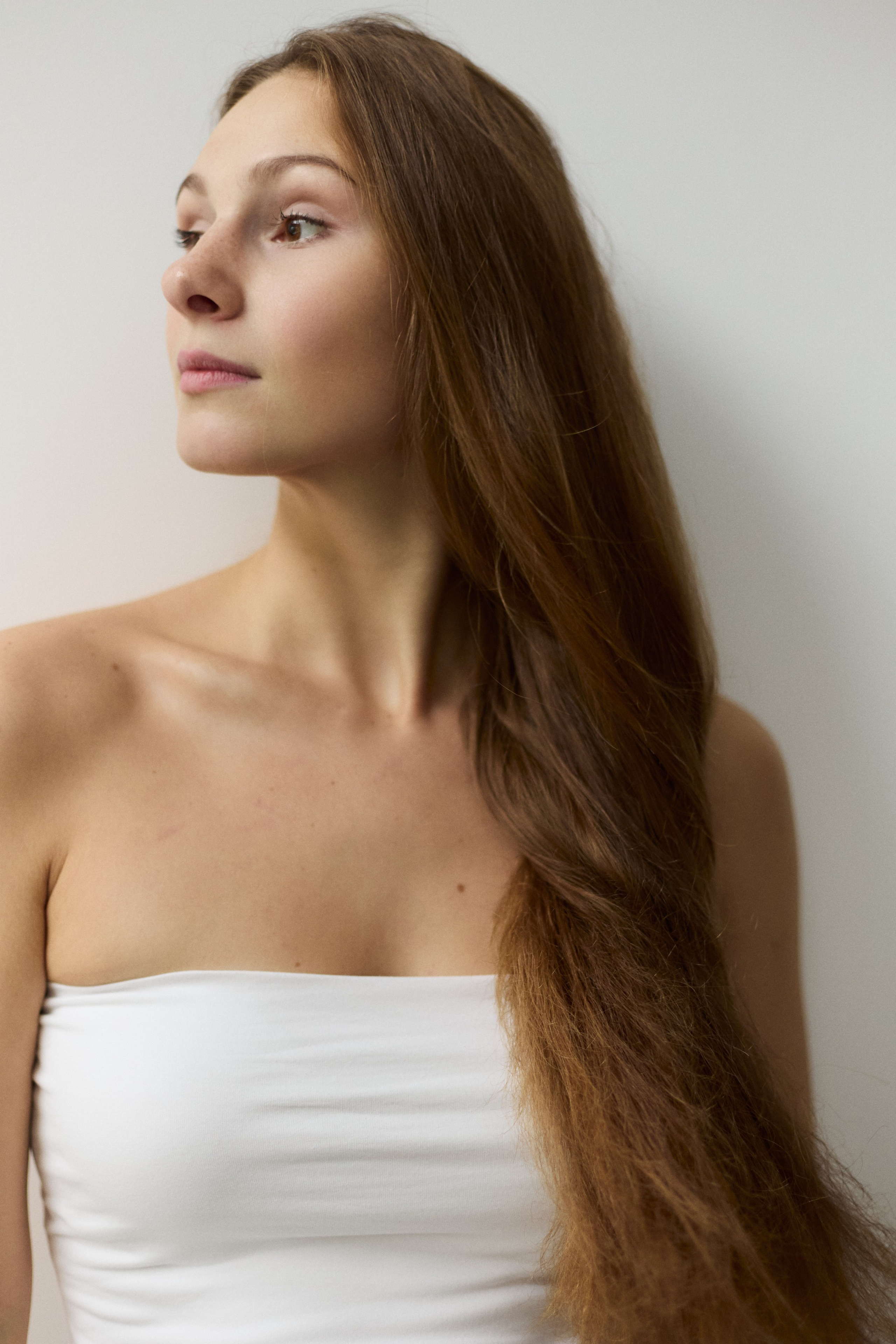 актерское портфолио для молодой девушки в студии, портретная фотосессия