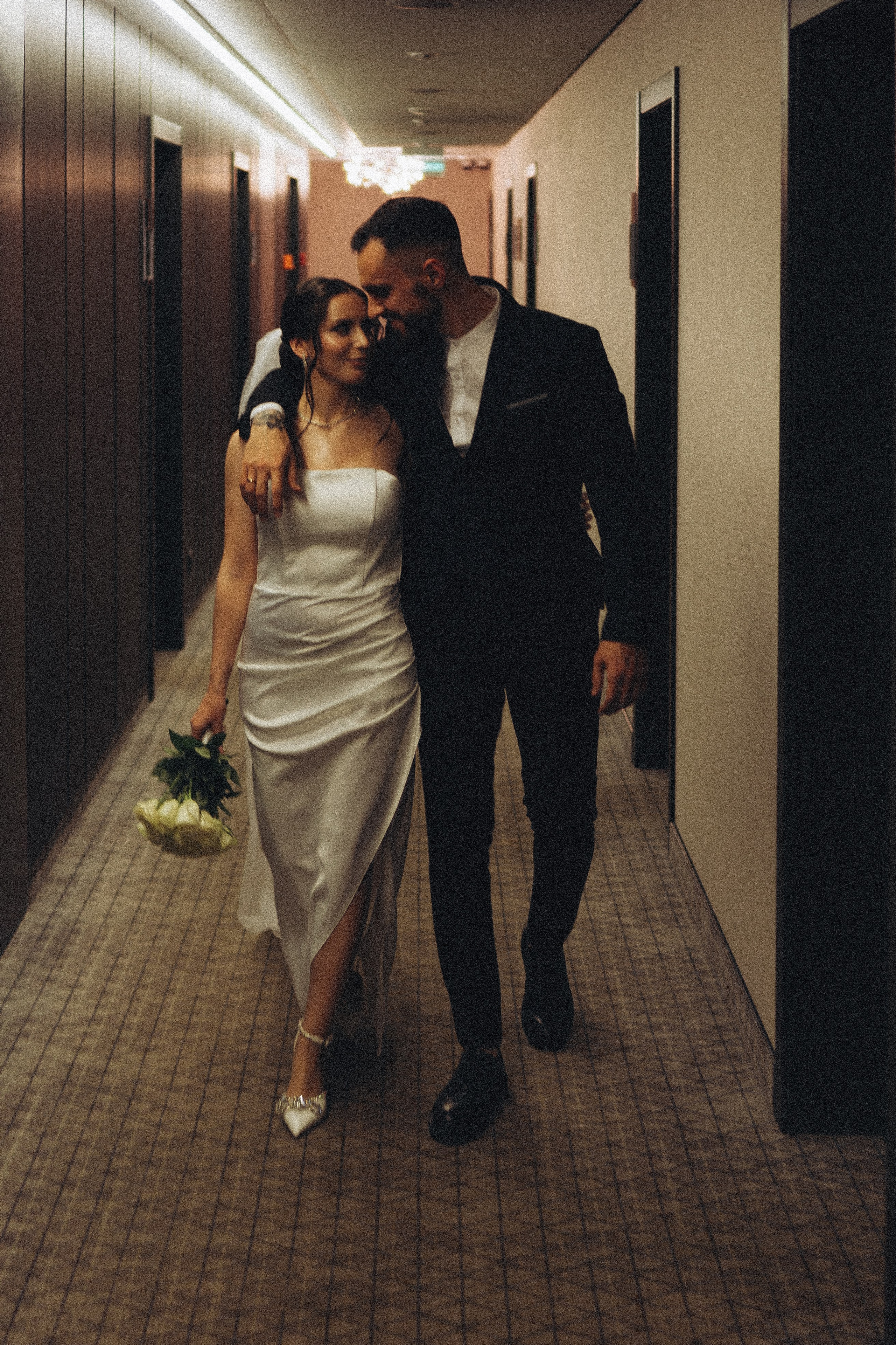 СВАДЕБНАЯ СЬЕМКА СБОРОВ ЖЕНИХА И НЕВЕСТЫ В ОТЕЛЕ И ТАКЖЕ ФОТОСЕССИИЯ В ОТЕЛЕЕ МЕГАПОЛИС БРЯНСК. Профессиональный фотограф, Санкт-Петербург — Виктория Богомолова