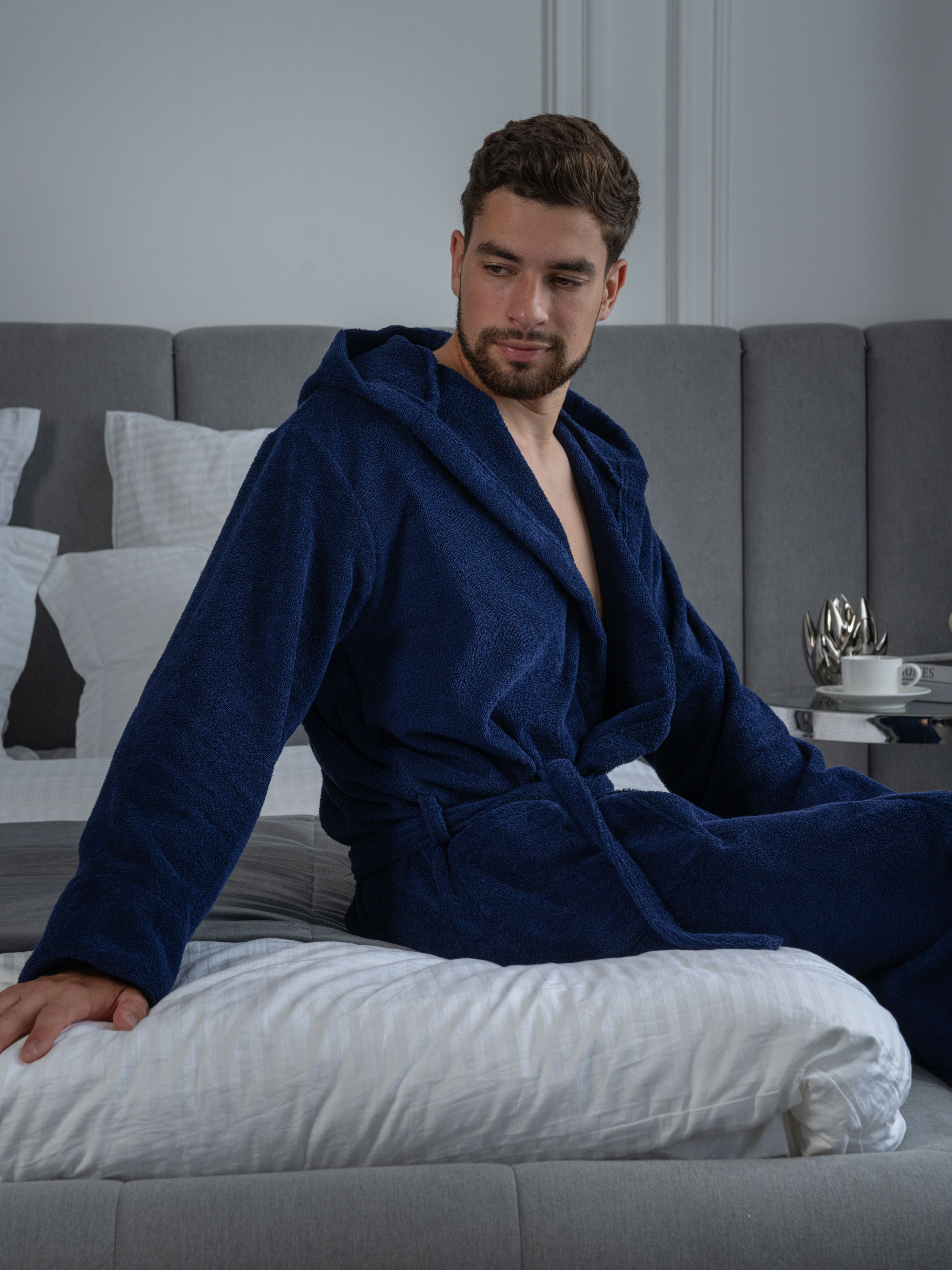 Выездная модельная съемка в студии, для маркетплейсов, товар халат. Олейник Денис — предметный фотограф, фотограф для маркетплейсов в Казани