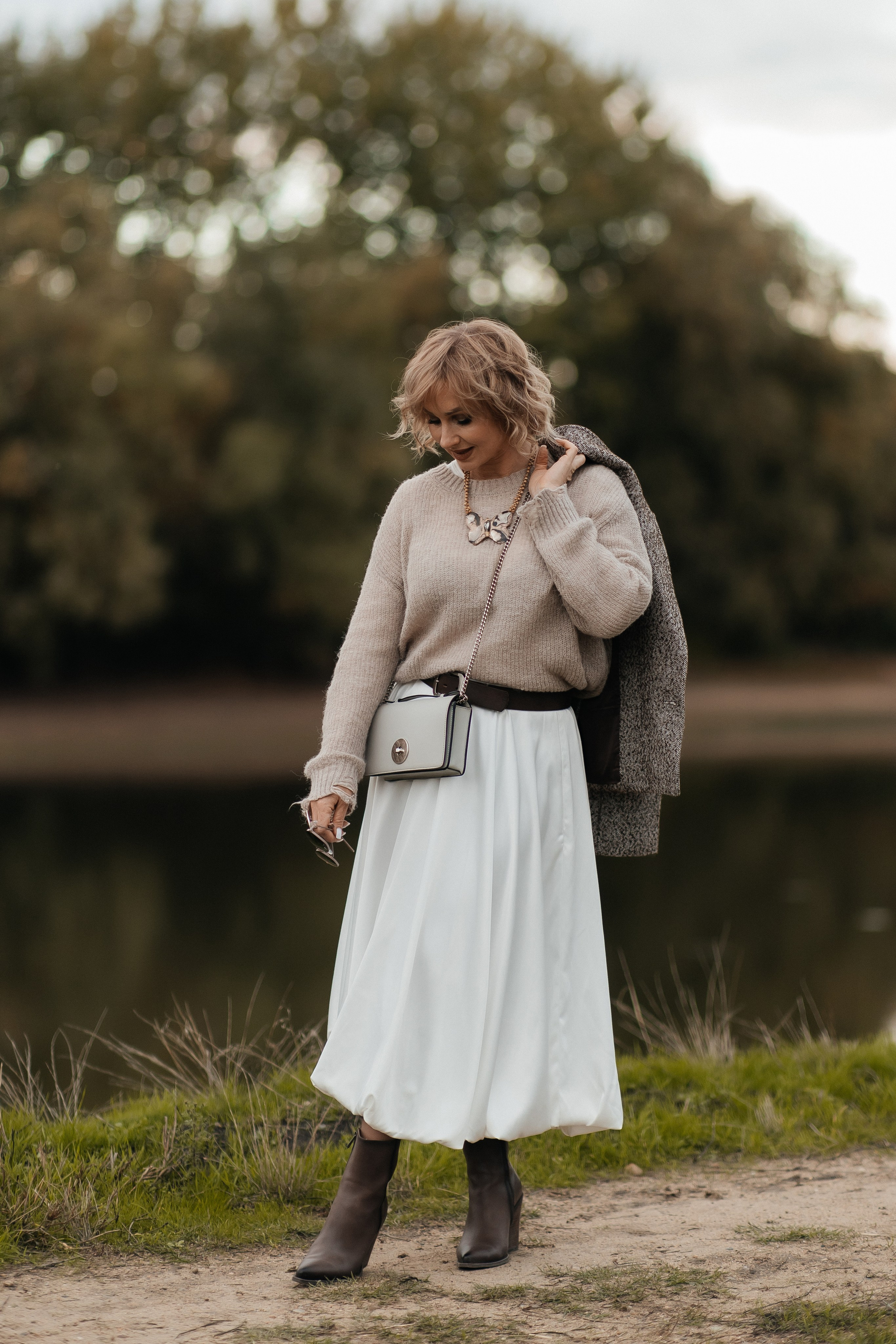 Маша и осень