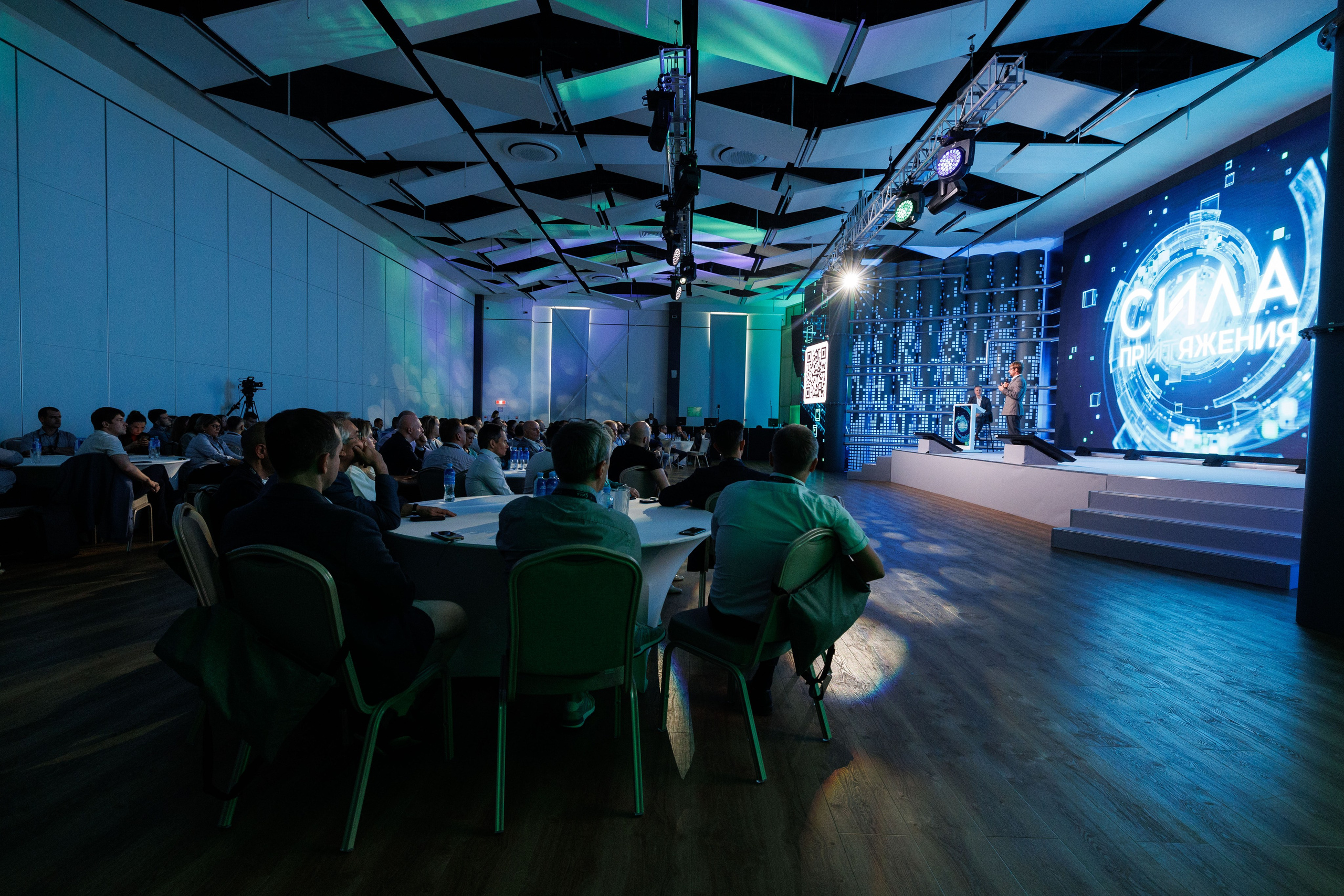 Сила Притяжения. Репортажный Фотограф в Москве Юра Гушан