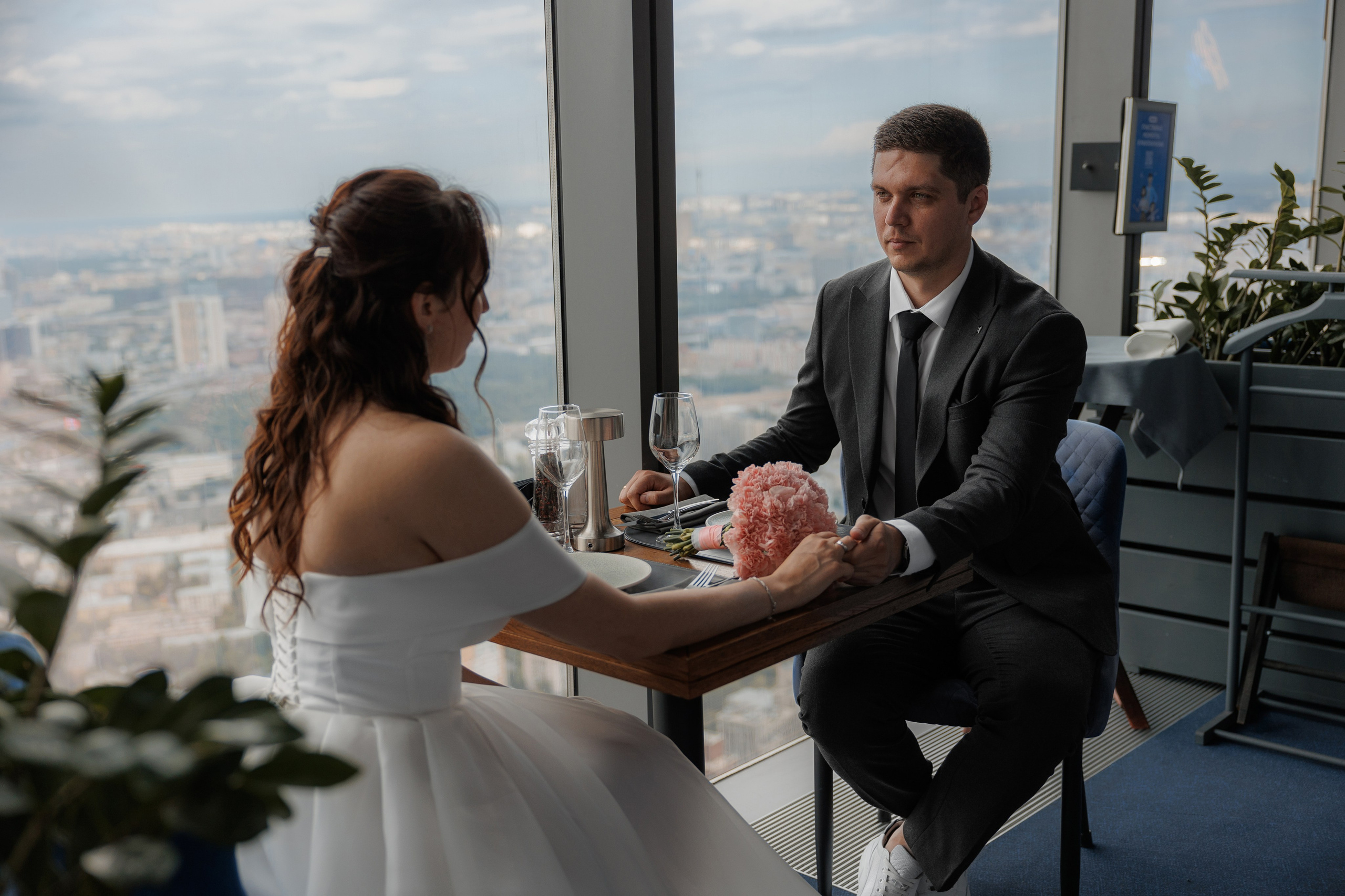 свадебный фотограф москва свадебная съемка молодожены торжество детали портреты групповые снимки